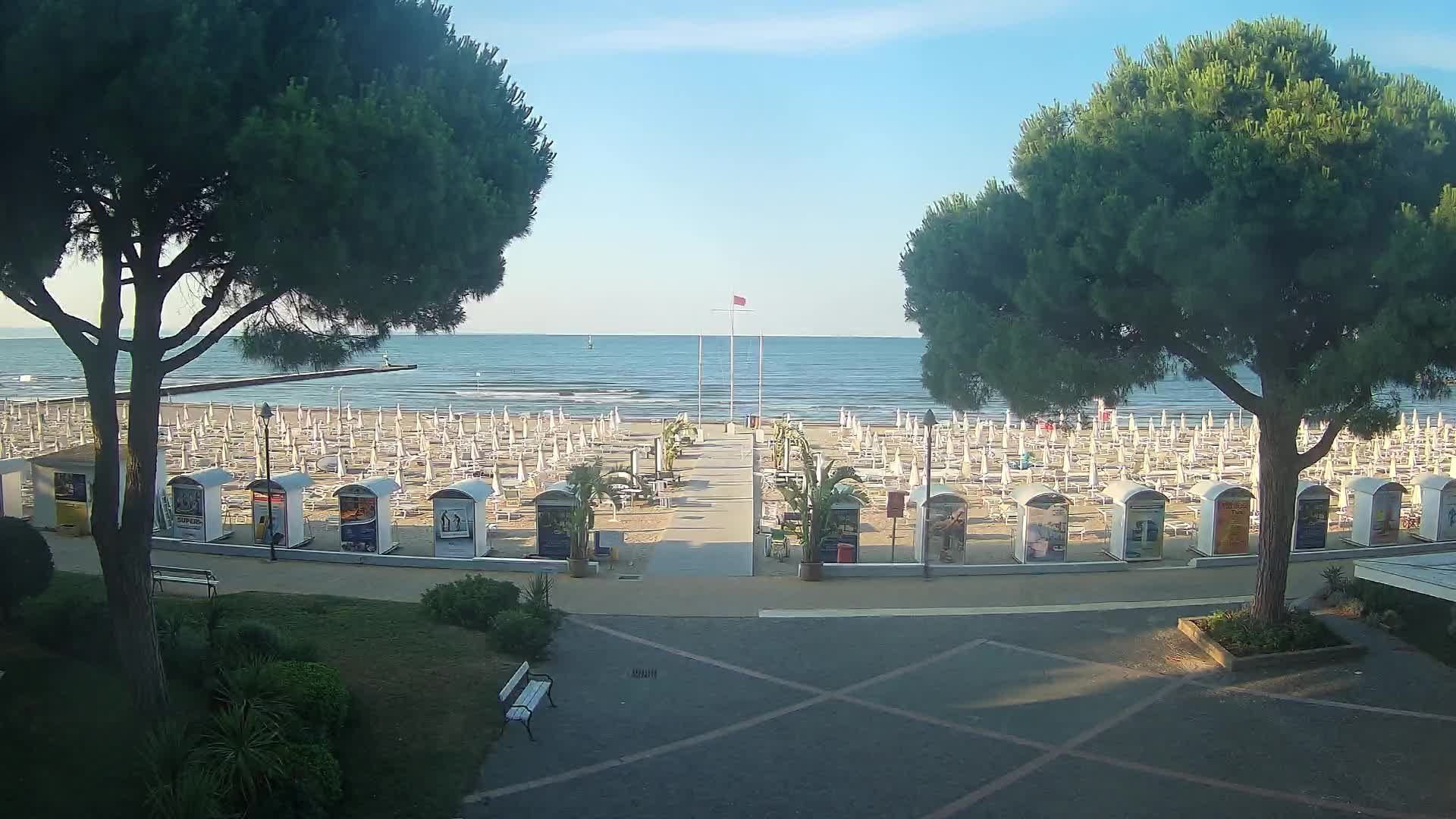Grado Beach Webcam Entrance | Real-Time View of the Seaside
