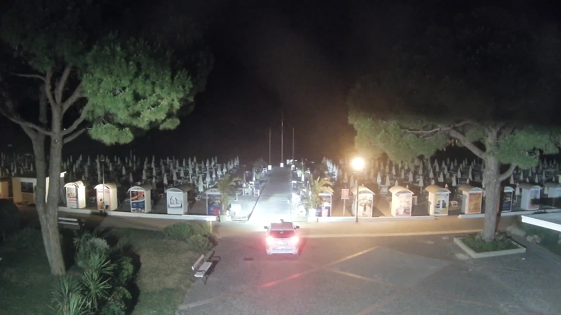 Grado Beach Webcam Entrance | Real-Time View of the Seaside