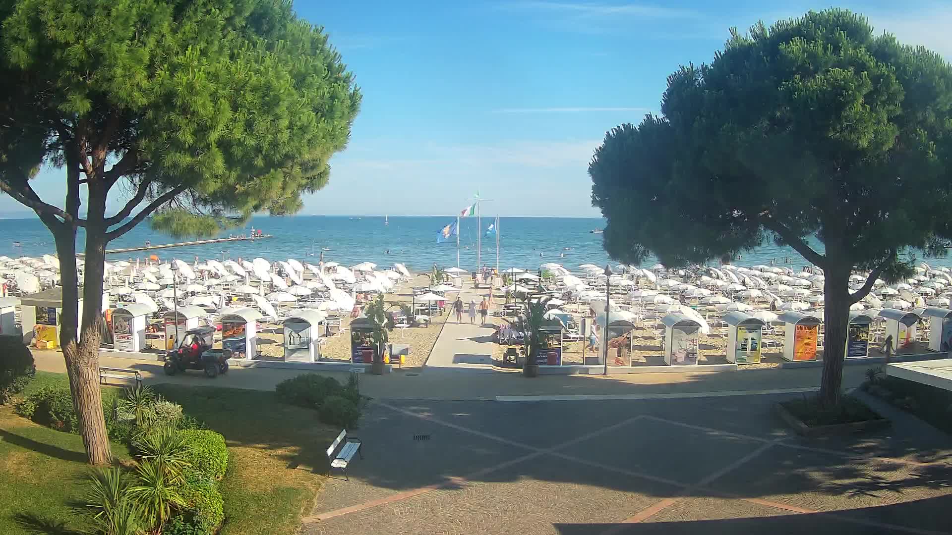 Grado Beach Webcam Entrance | Real-Time View of the Seaside