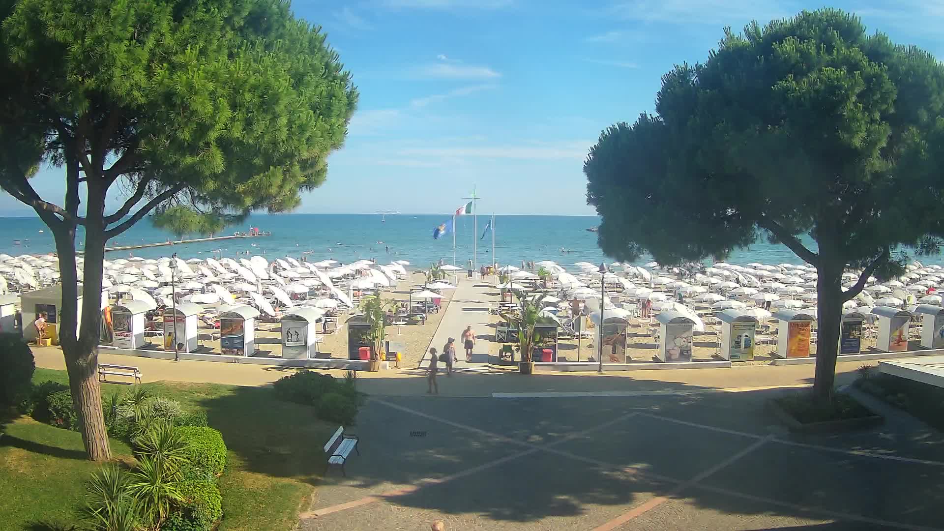 Grado Ulaz na Plažu | Pogled Uživo na Obalu