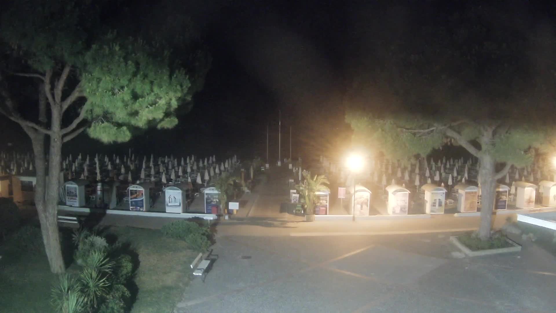 Grado Ulaz na Plažu | Pogled Uživo na Obalu