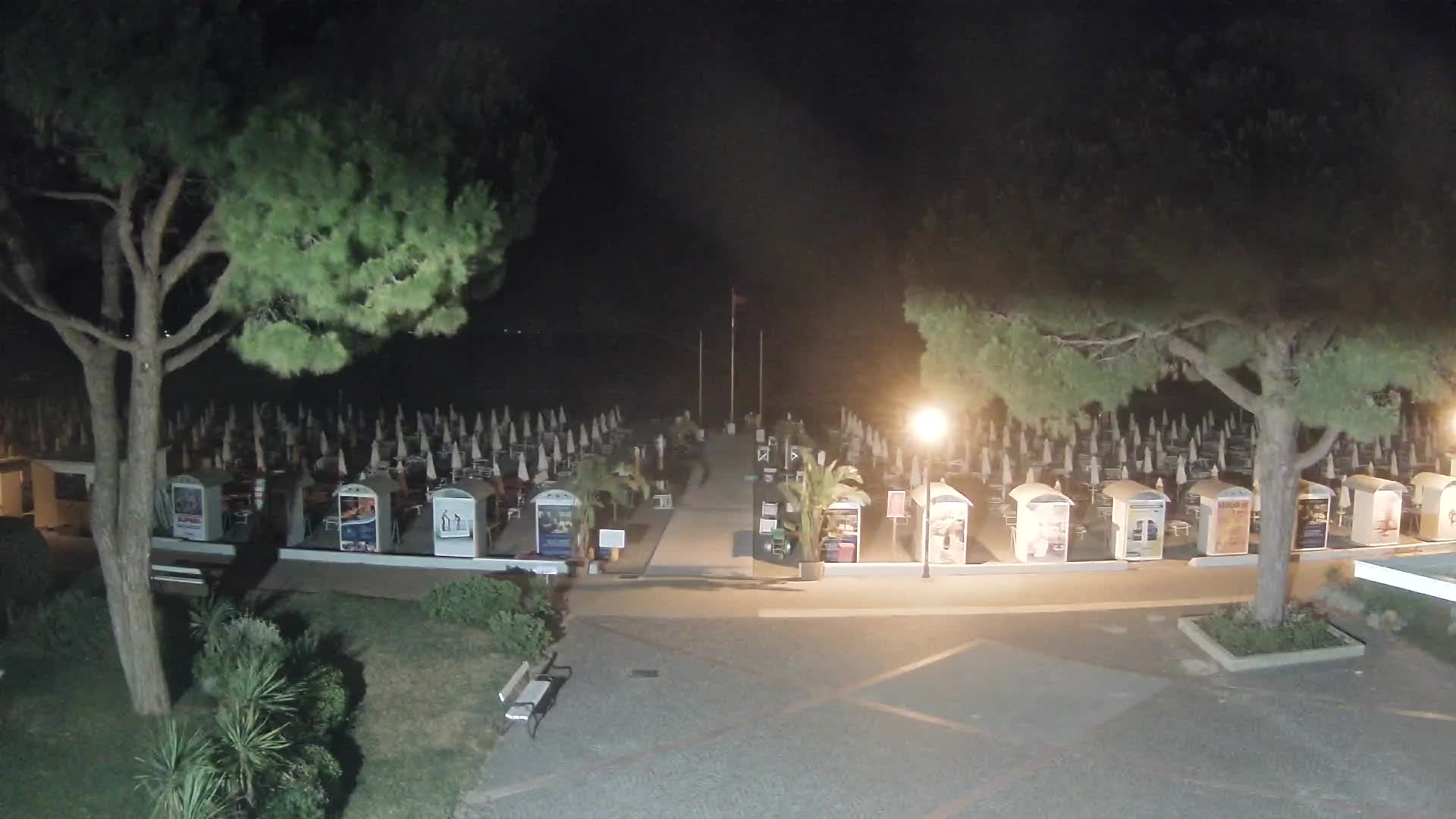 Grado Beach Webcam Entrance | Real-Time View of the Seaside