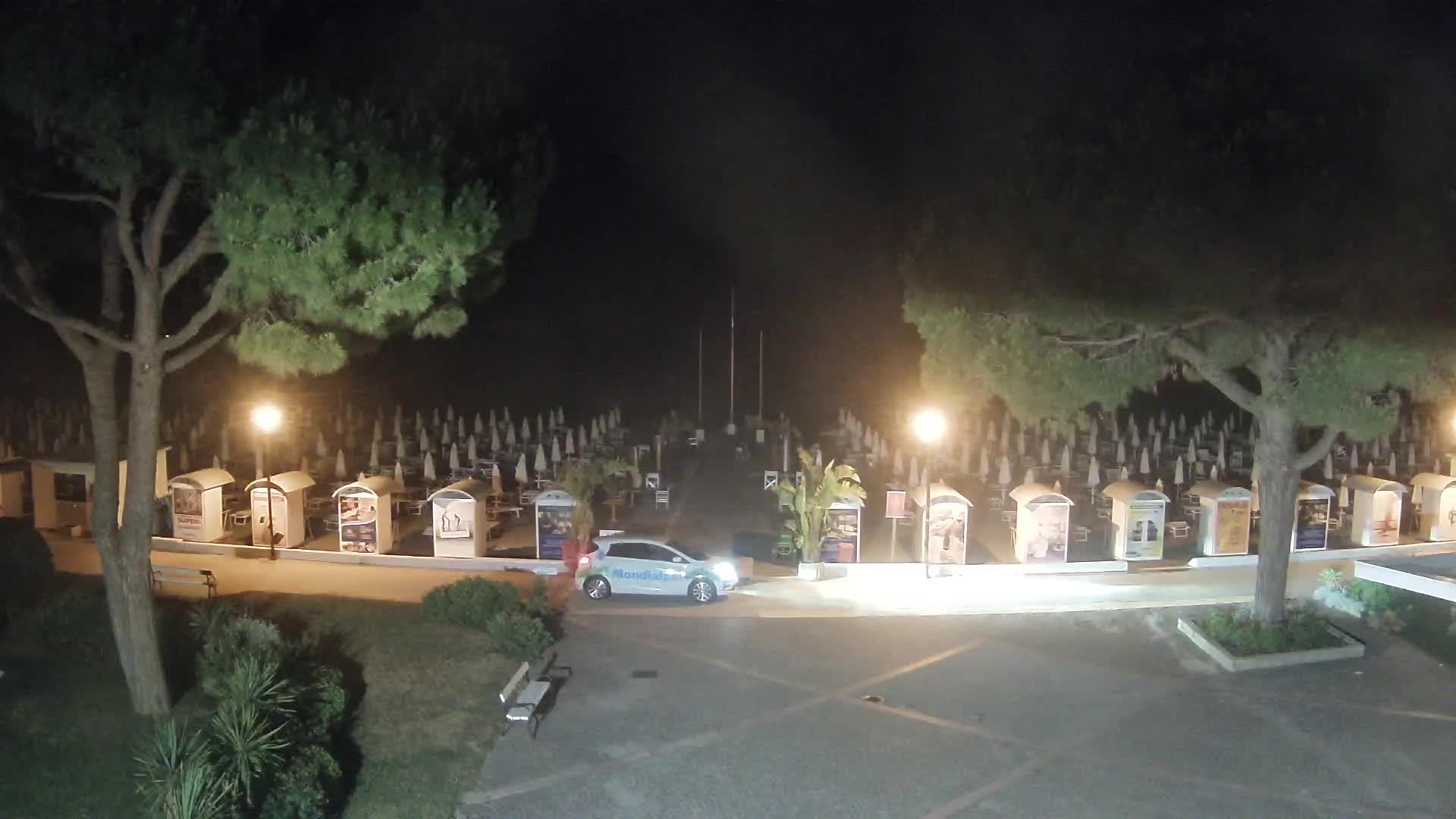 Grado Beach Webcam Entrance | Real-Time View of the Seaside