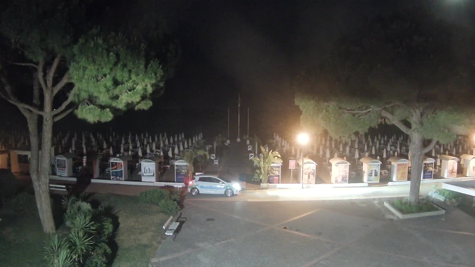 Grado Beach Webcam Entrance | Real-Time View of the Seaside