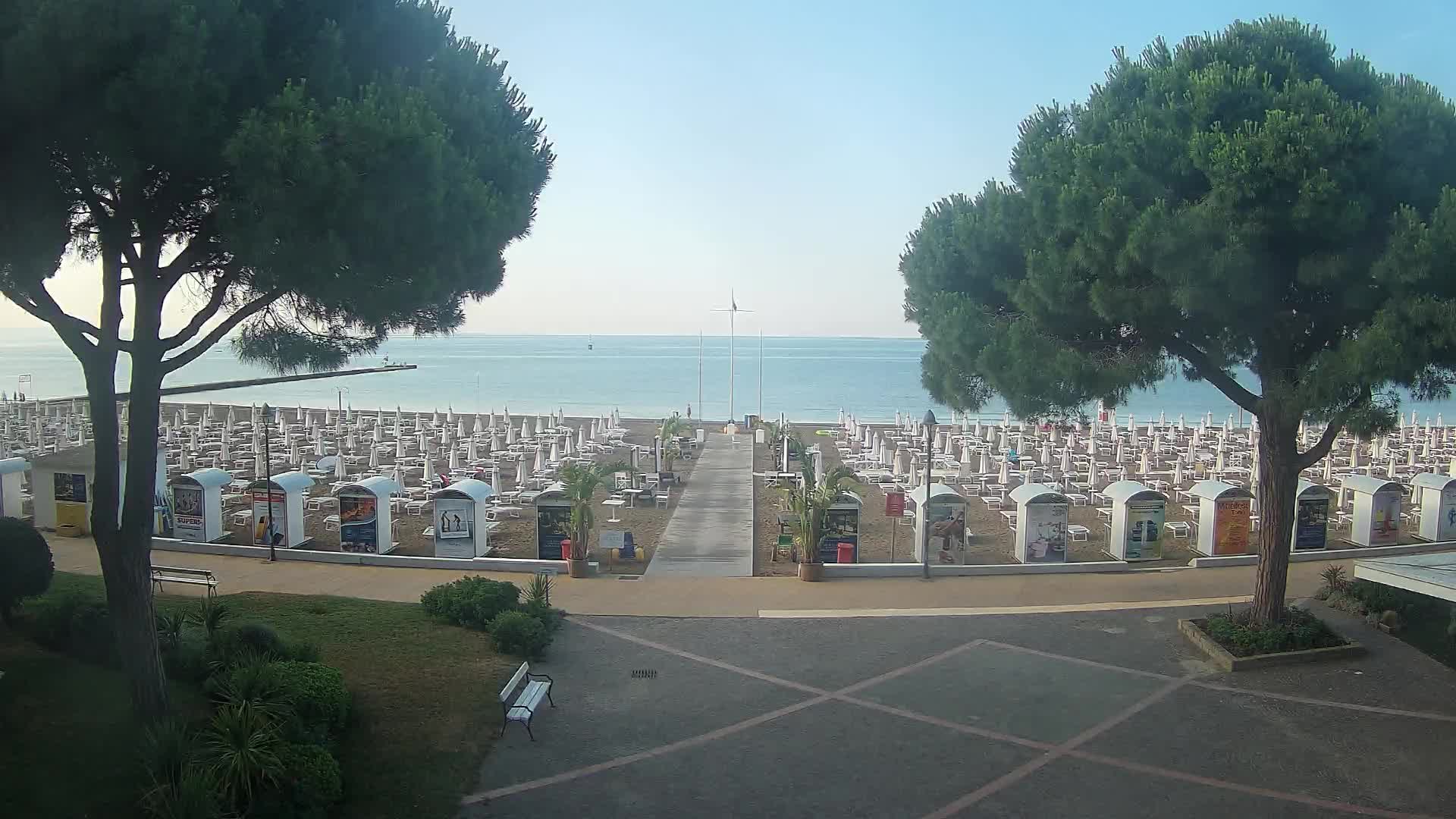 Grado Ulaz na Plažu | Pogled Uživo na Obalu