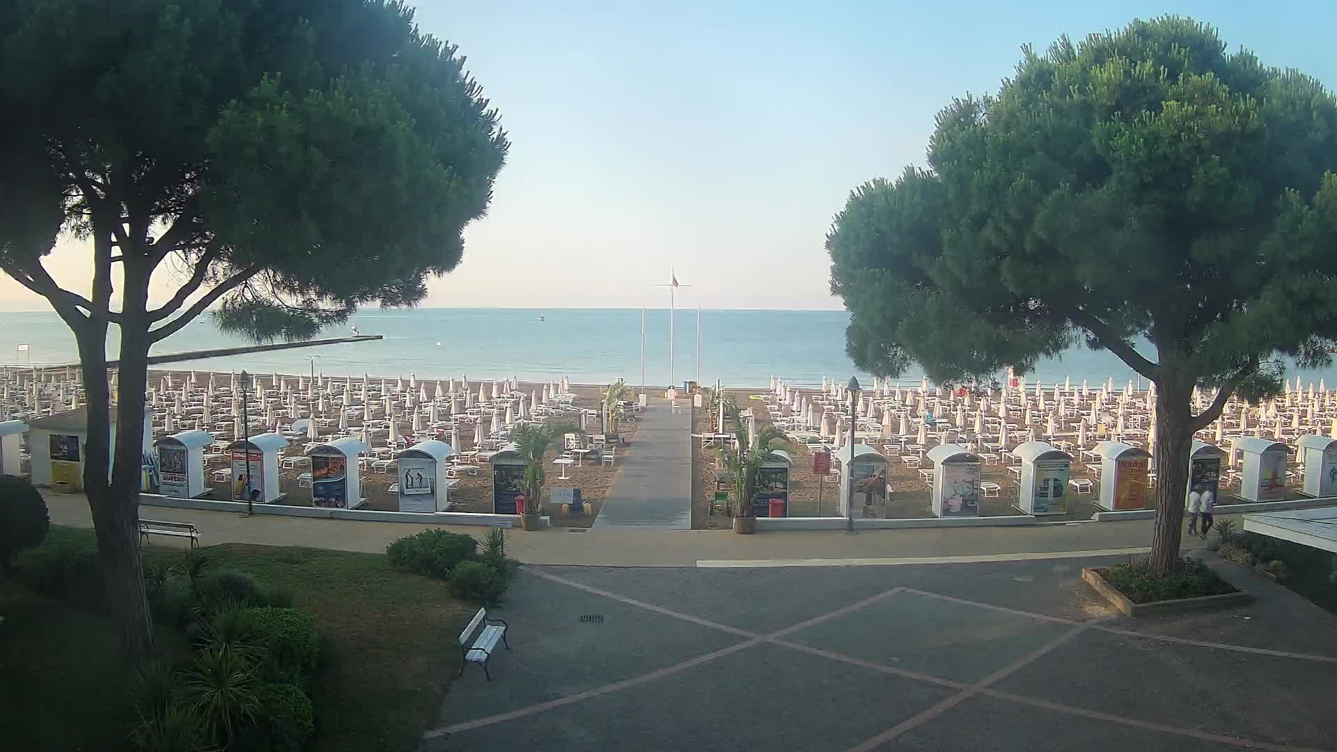 Grado Ulaz na Plažu | Pogled Uživo na Obalu