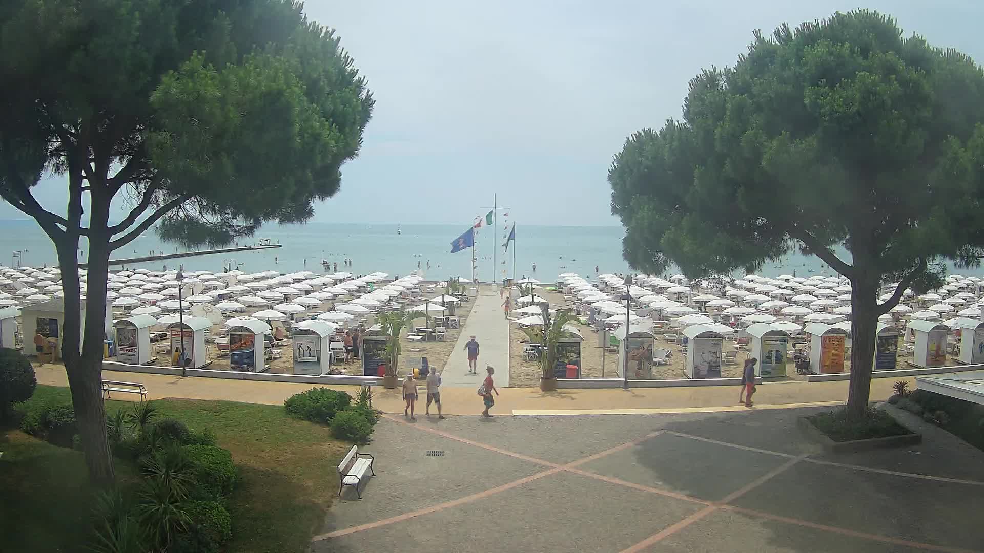 Grado Beach Webcam Entrance | Real-Time View of the Seaside