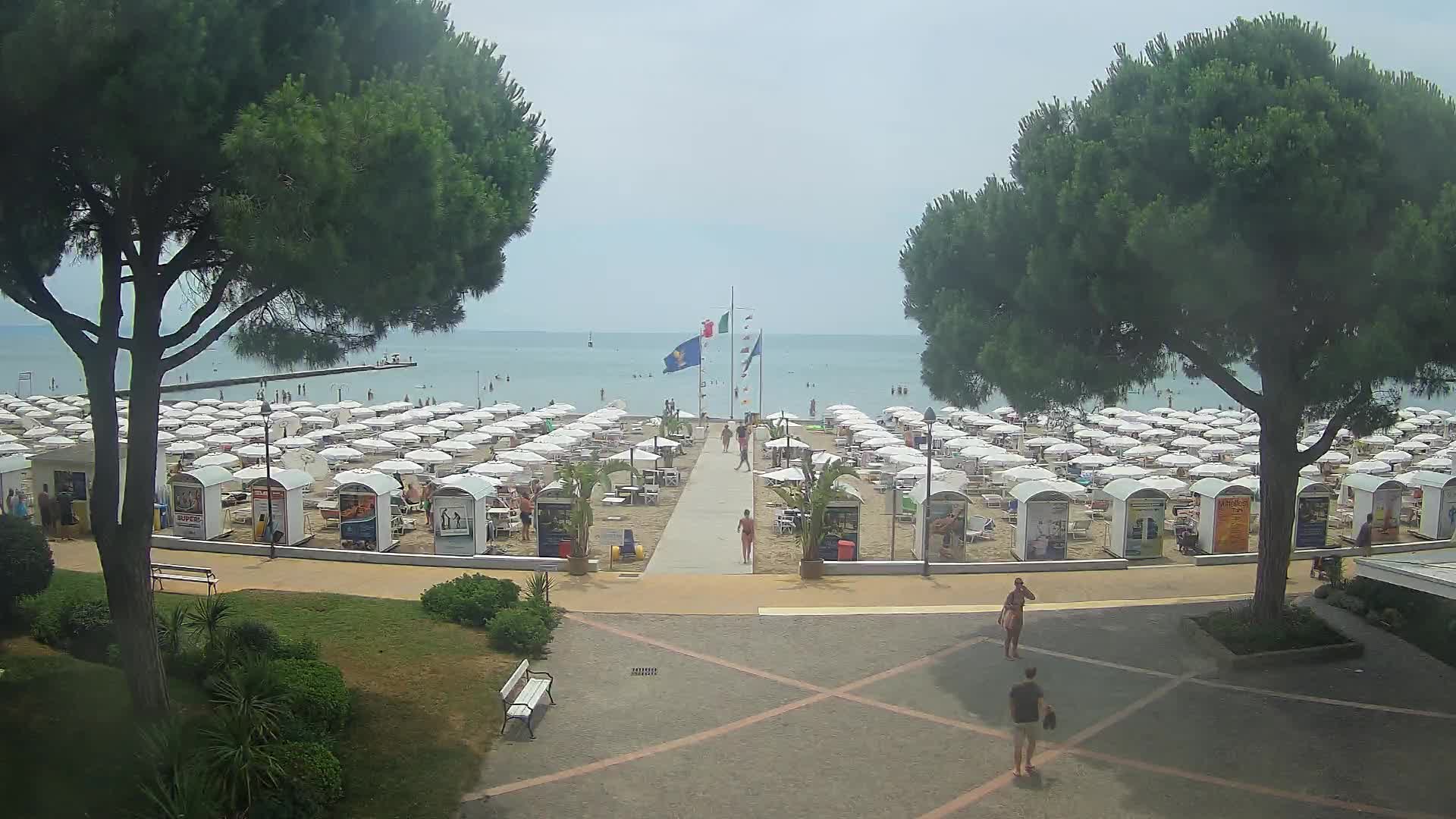 Grado Ulaz na Plažu | Pogled Uživo na Obalu