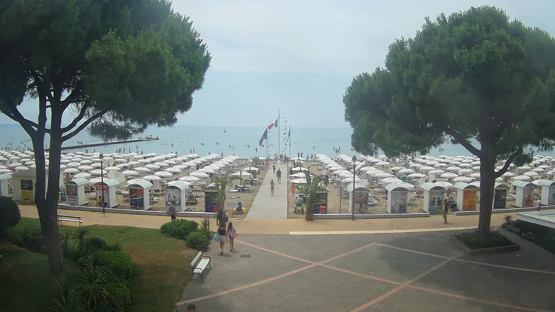 Grado Beach Webcam Entrance | Real-Time View of the Seaside