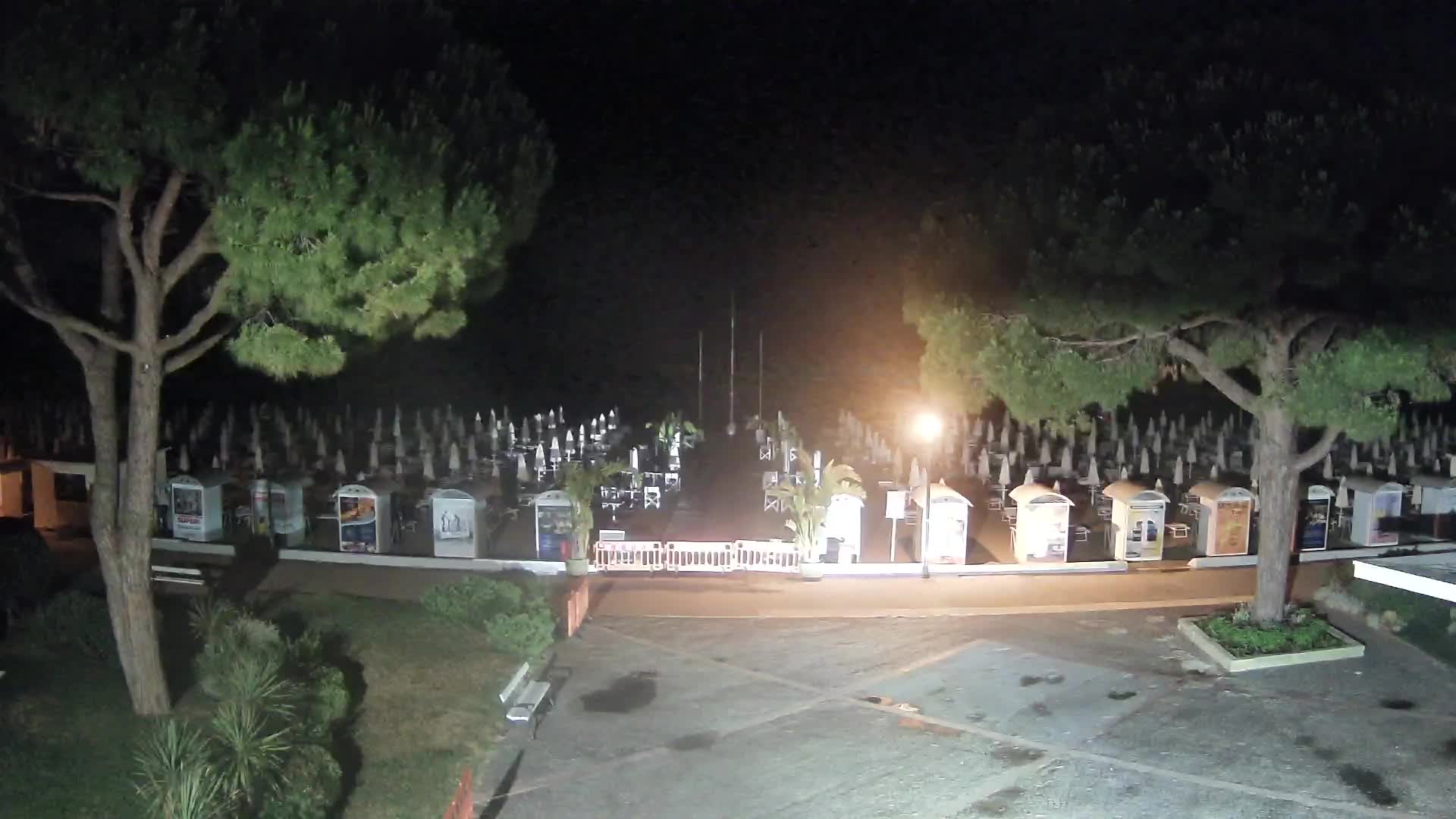 Grado Beach Webcam Entrance | Real-Time View of the Seaside