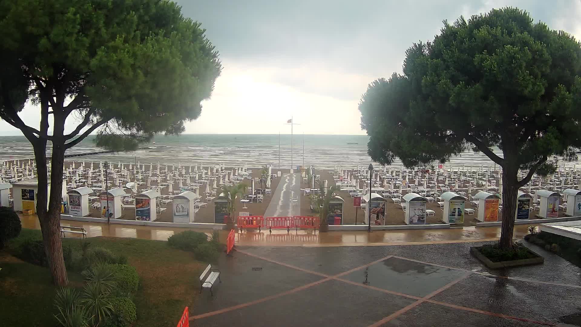 Grado Beach Webcam Entrance | Real-Time View of the Seaside