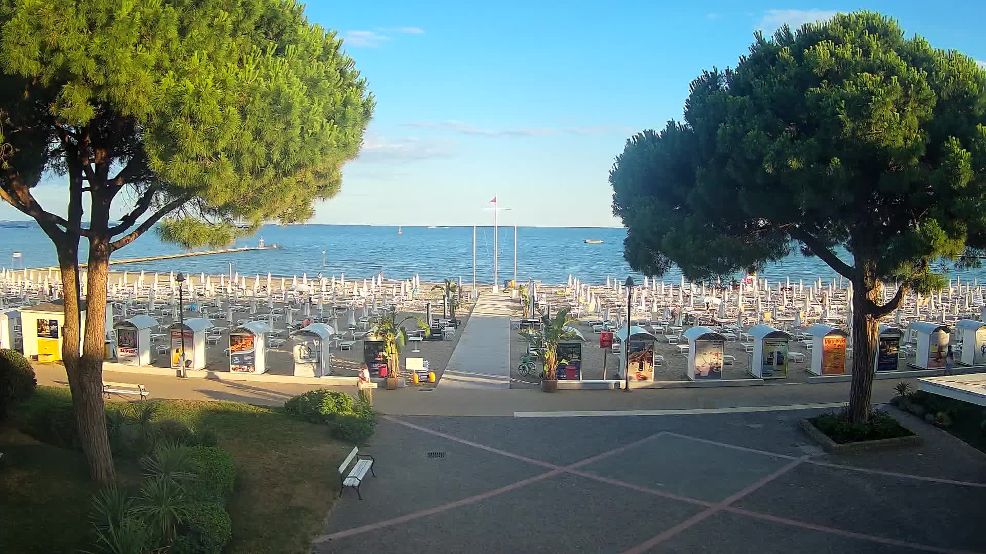 Grado Beach Webcam Entrance | Real-Time View of the Seaside