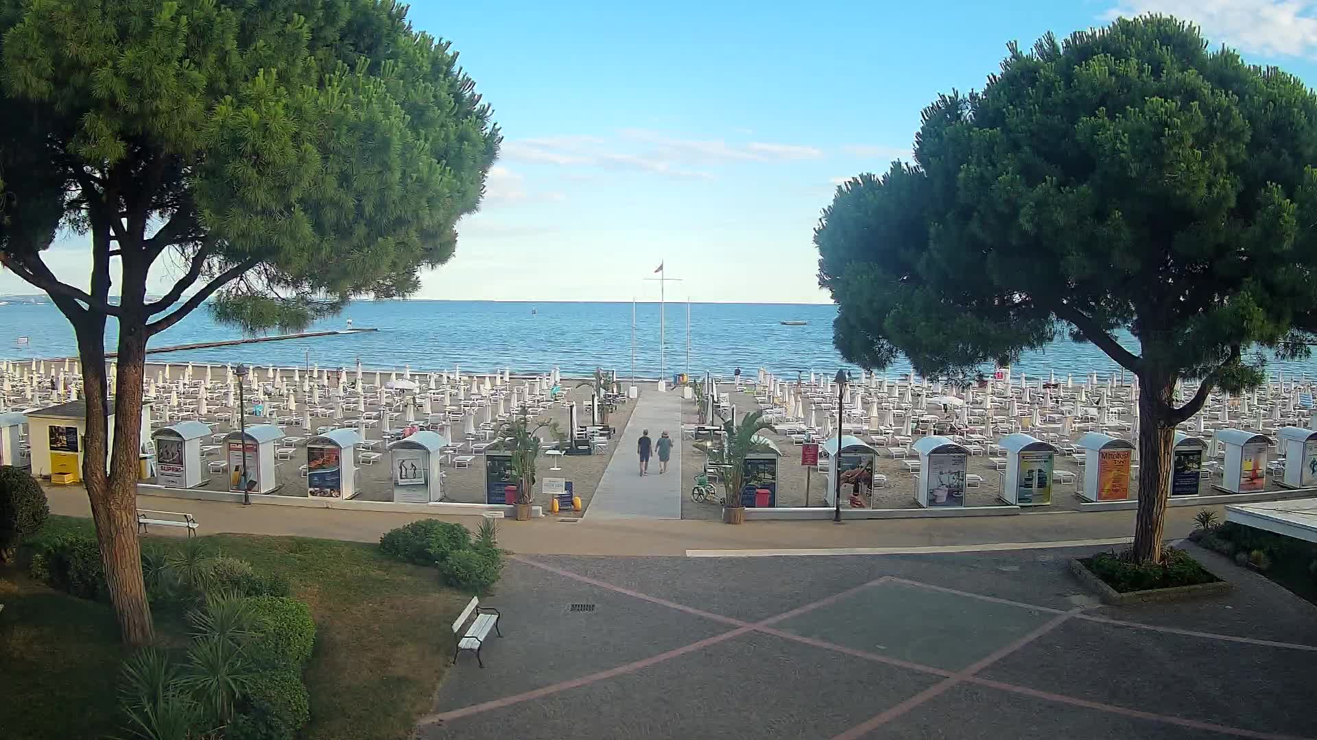 Grado Beach Webcam Entrance | Real-Time View of the Seaside