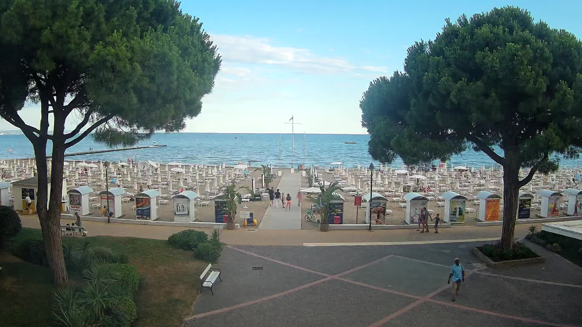 Grado Ulaz na Plažu | Pogled Uživo na Obalu