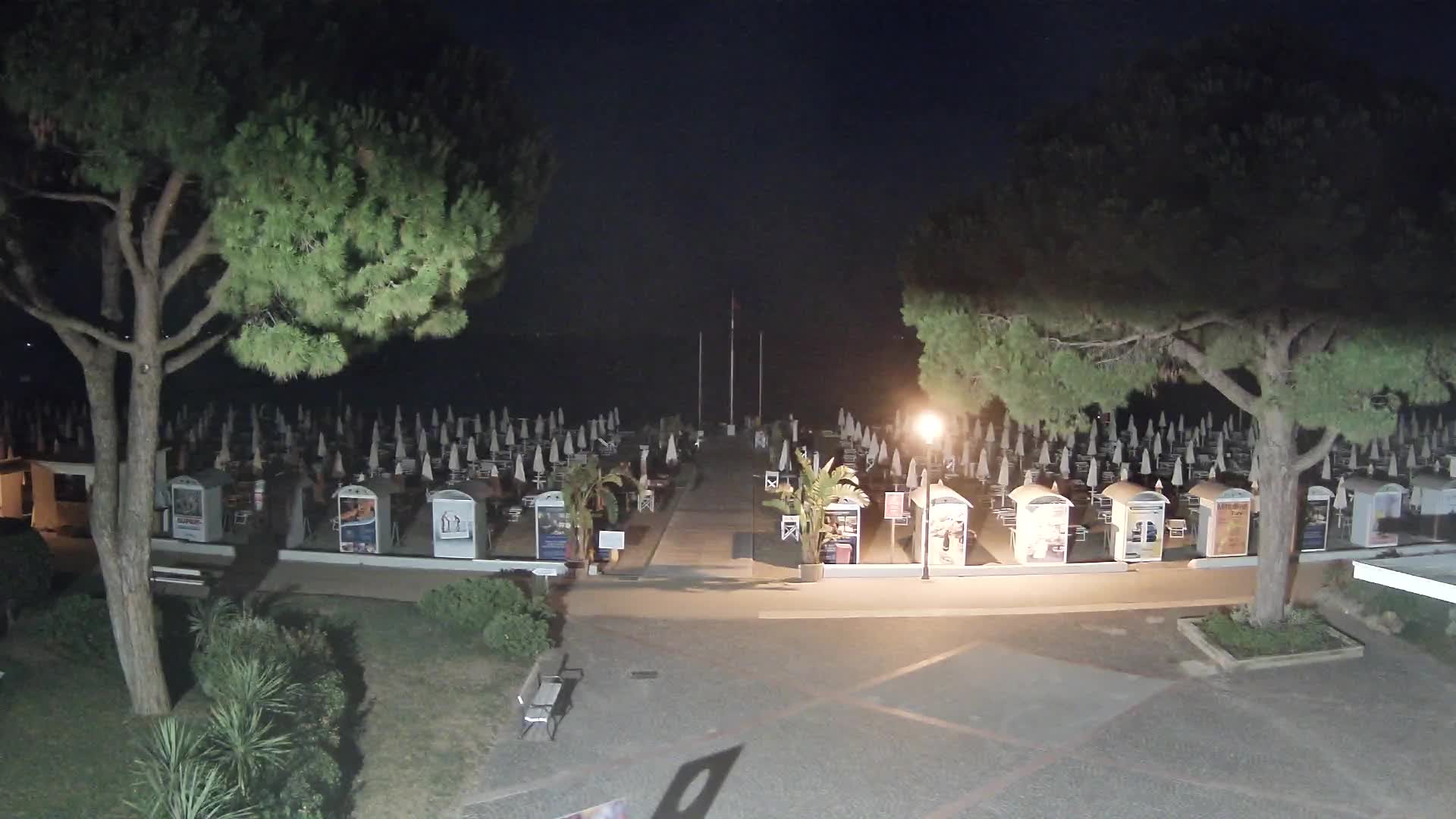 Grado Beach Webcam Entrance | Real-Time View of the Seaside