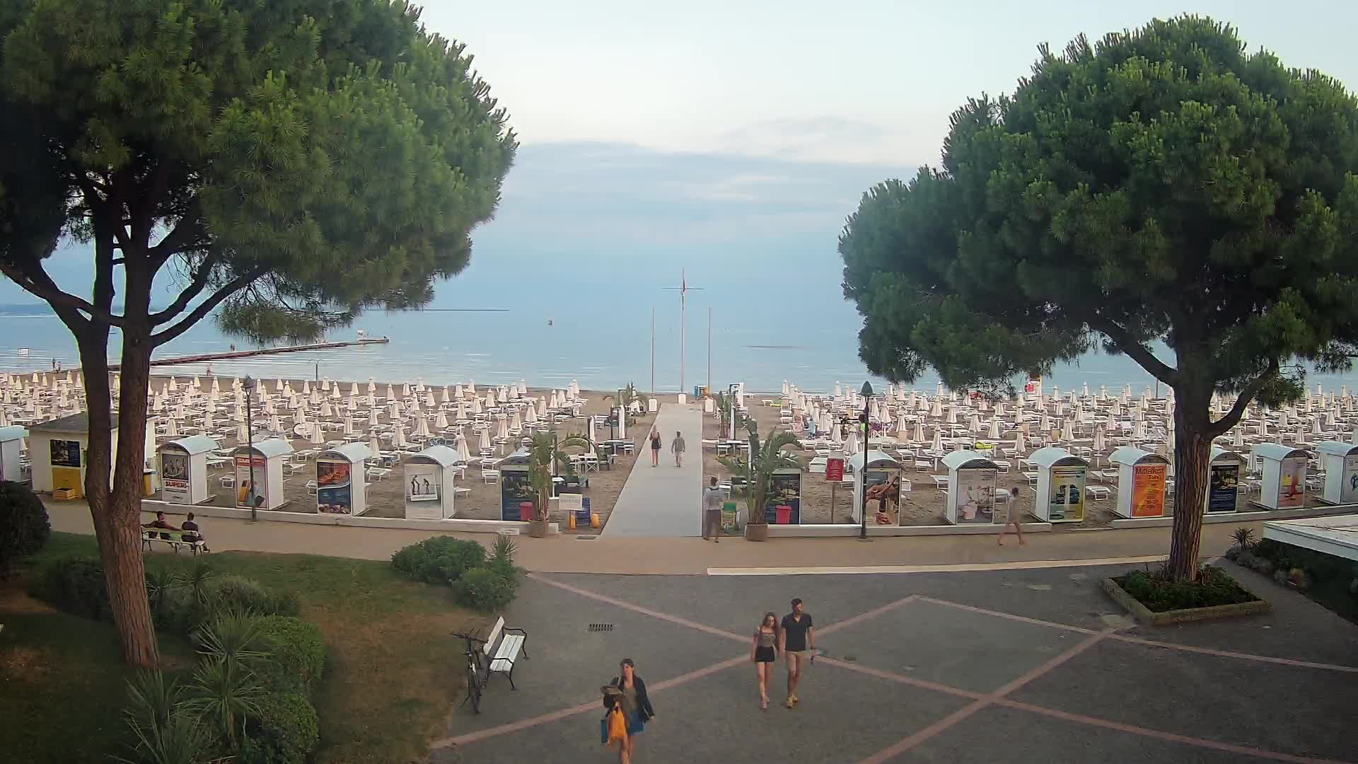 Grado Beach Webcam Entrance | Real-Time View of the Seaside