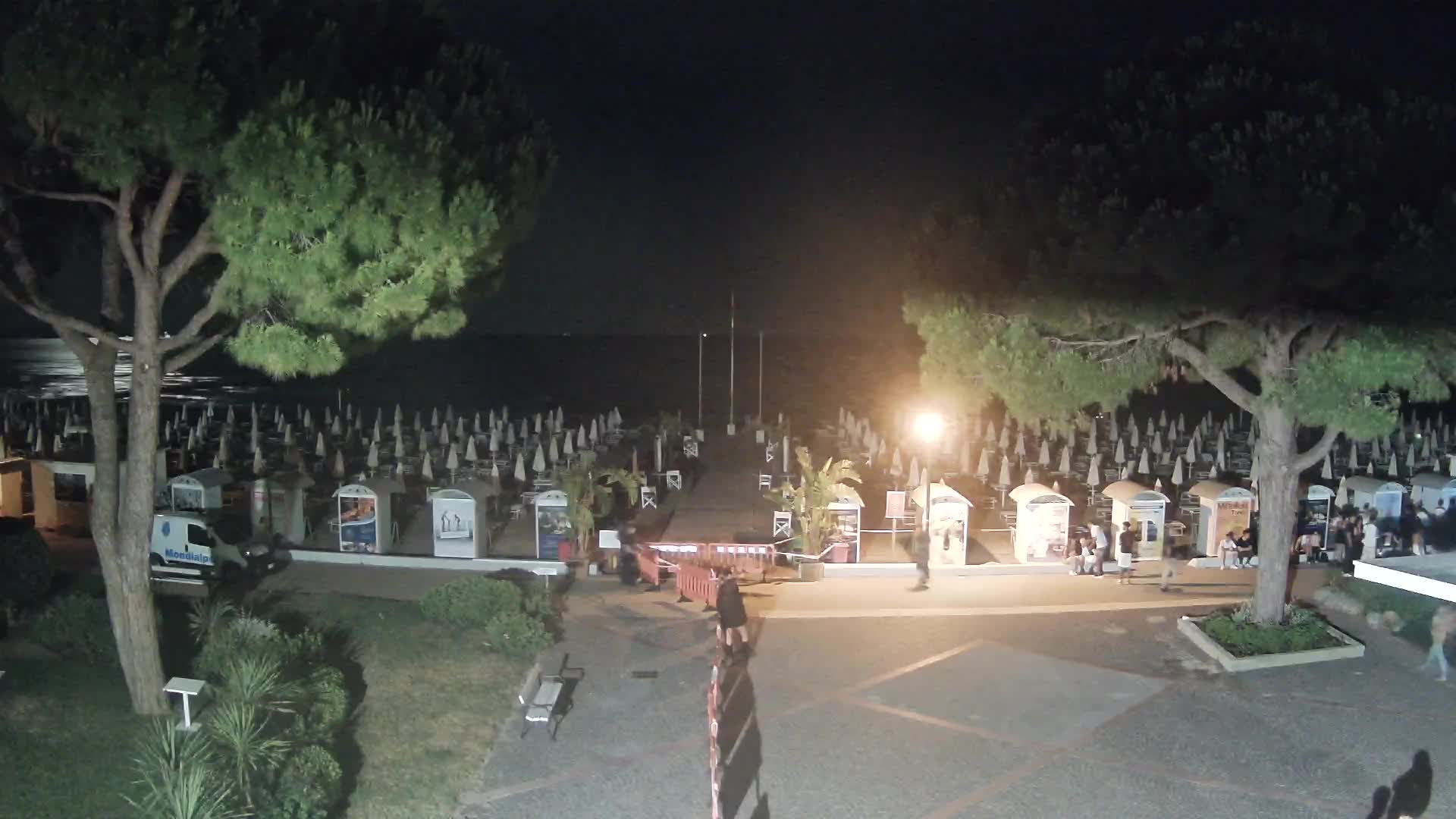 Grado Beach Webcam Entrance | Real-Time View of the Seaside