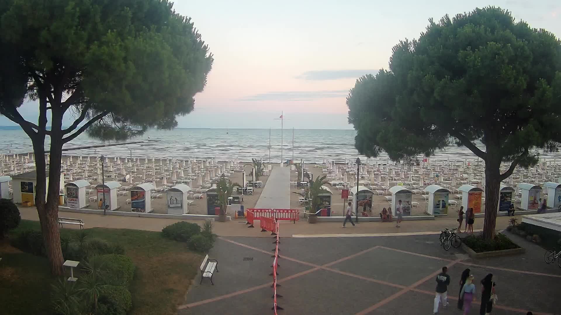 Grado Beach Webcam Entrance | Real-Time View of the Seaside