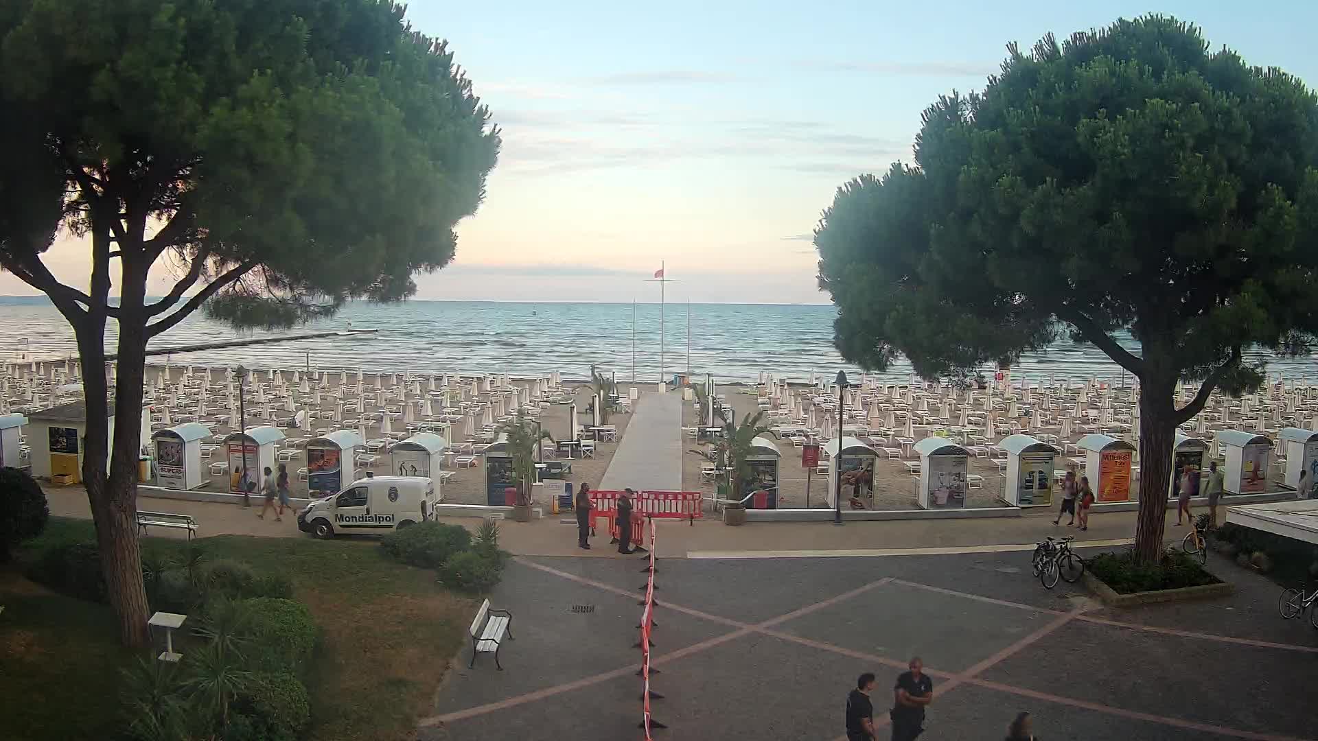 Grado Beach Webcam Entrance | Real-Time View of the Seaside