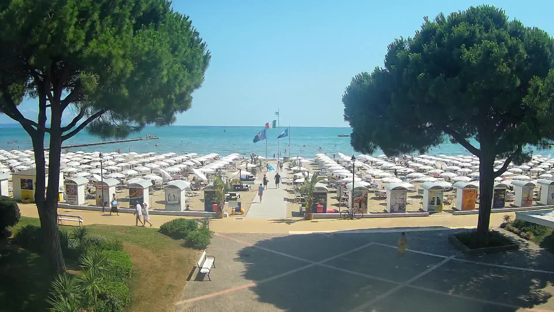 Grado Beach Webcam Entrance | Real-Time View of the Seaside
