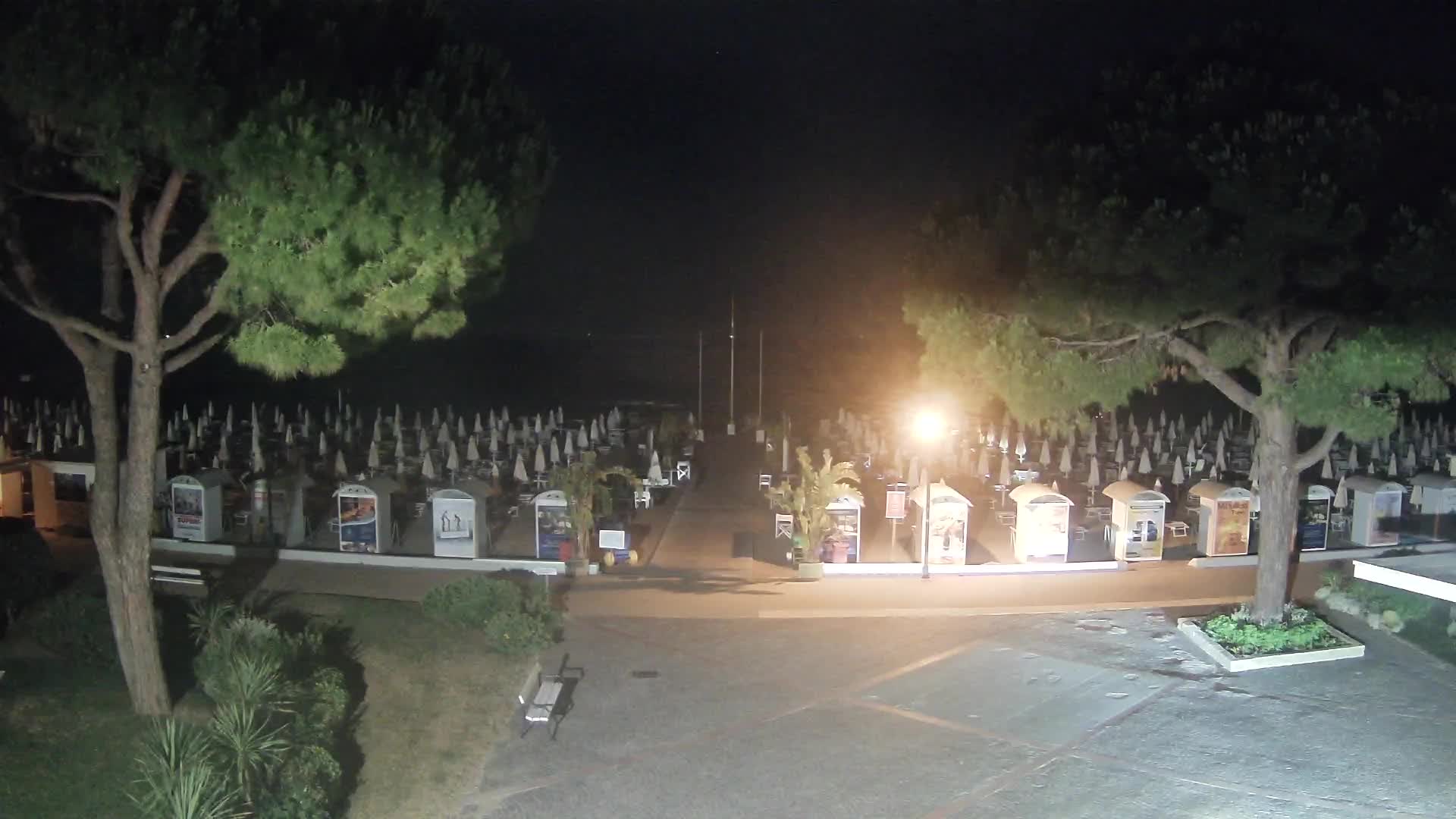 Grado Beach Webcam Entrance | Real-Time View of the Seaside
