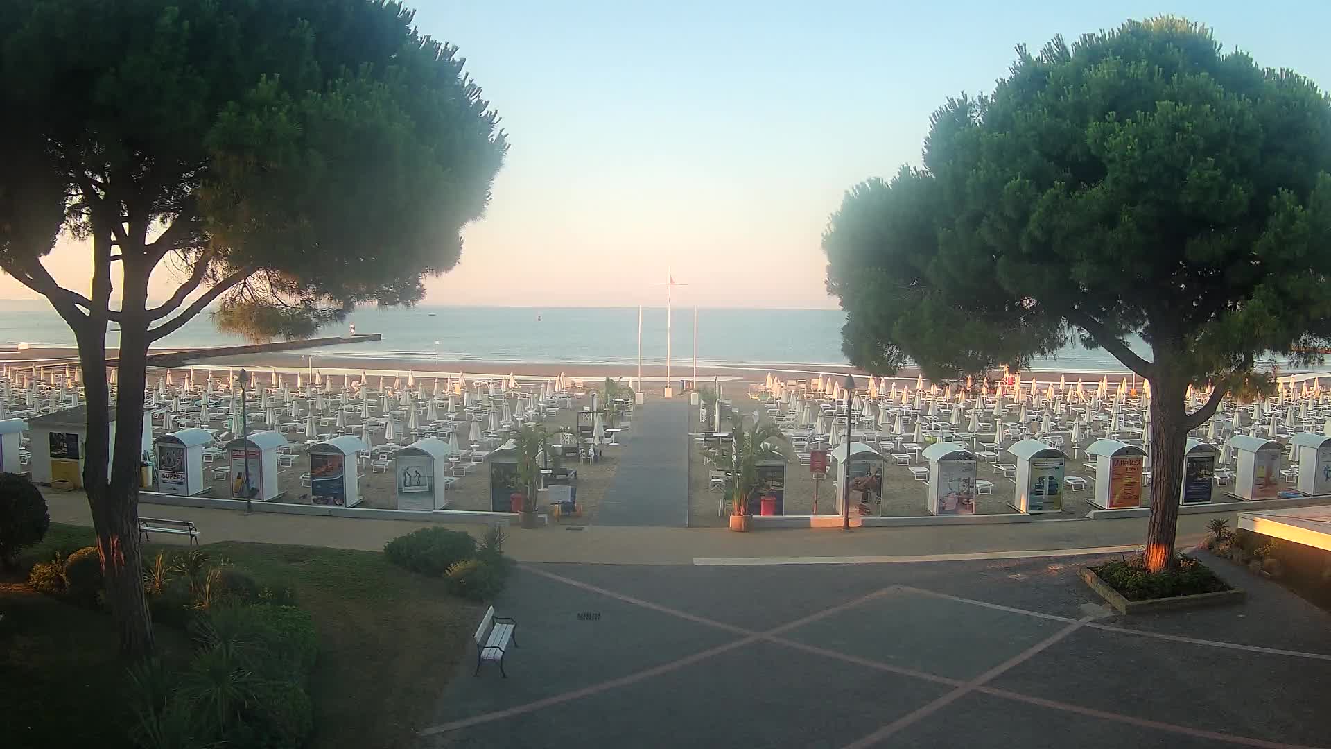 Grado Beach Webcam Entrance | Real-Time View of the Seaside