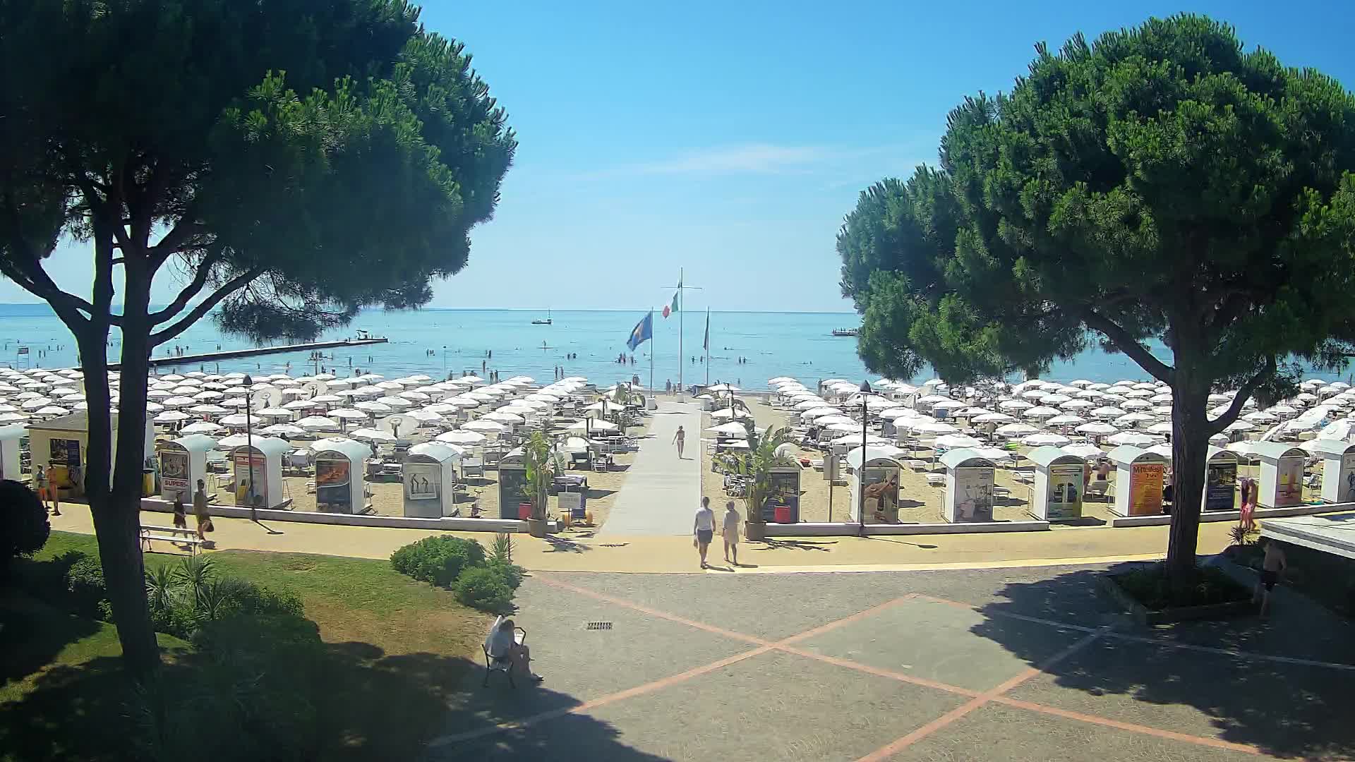 Grado Beach Webcam Entrance | Real-Time View of the Seaside