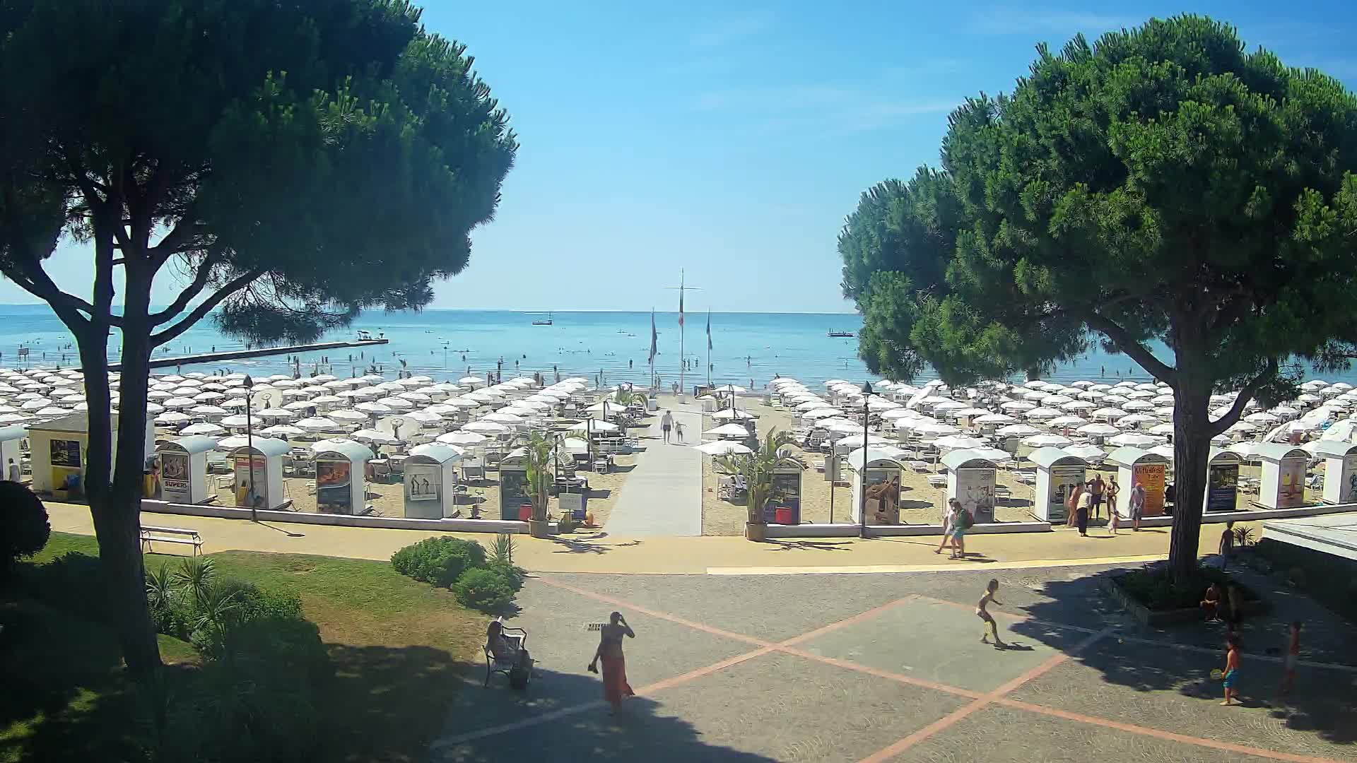 Grado Beach Webcam Entrance | Real-Time View of the Seaside