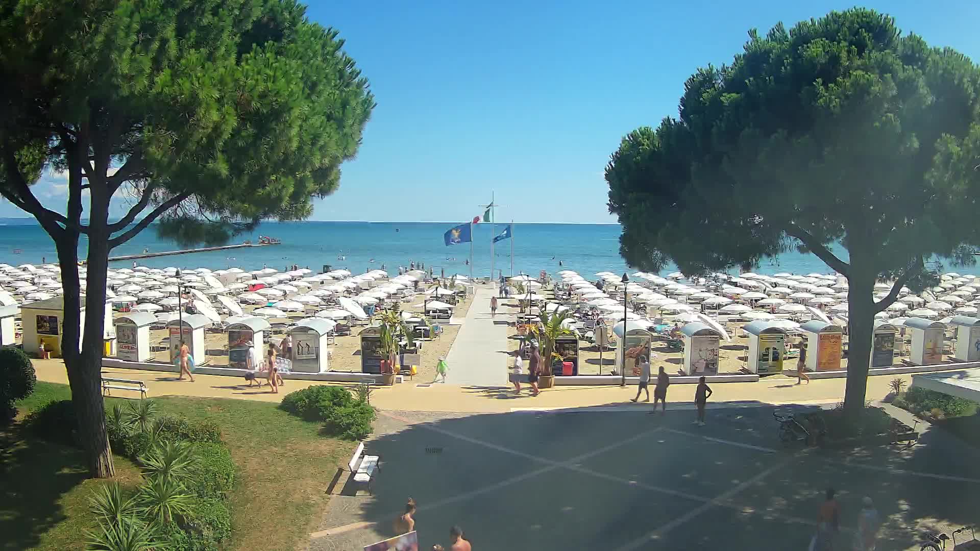 Grado Ulaz na Plažu | Pogled Uživo na Obalu