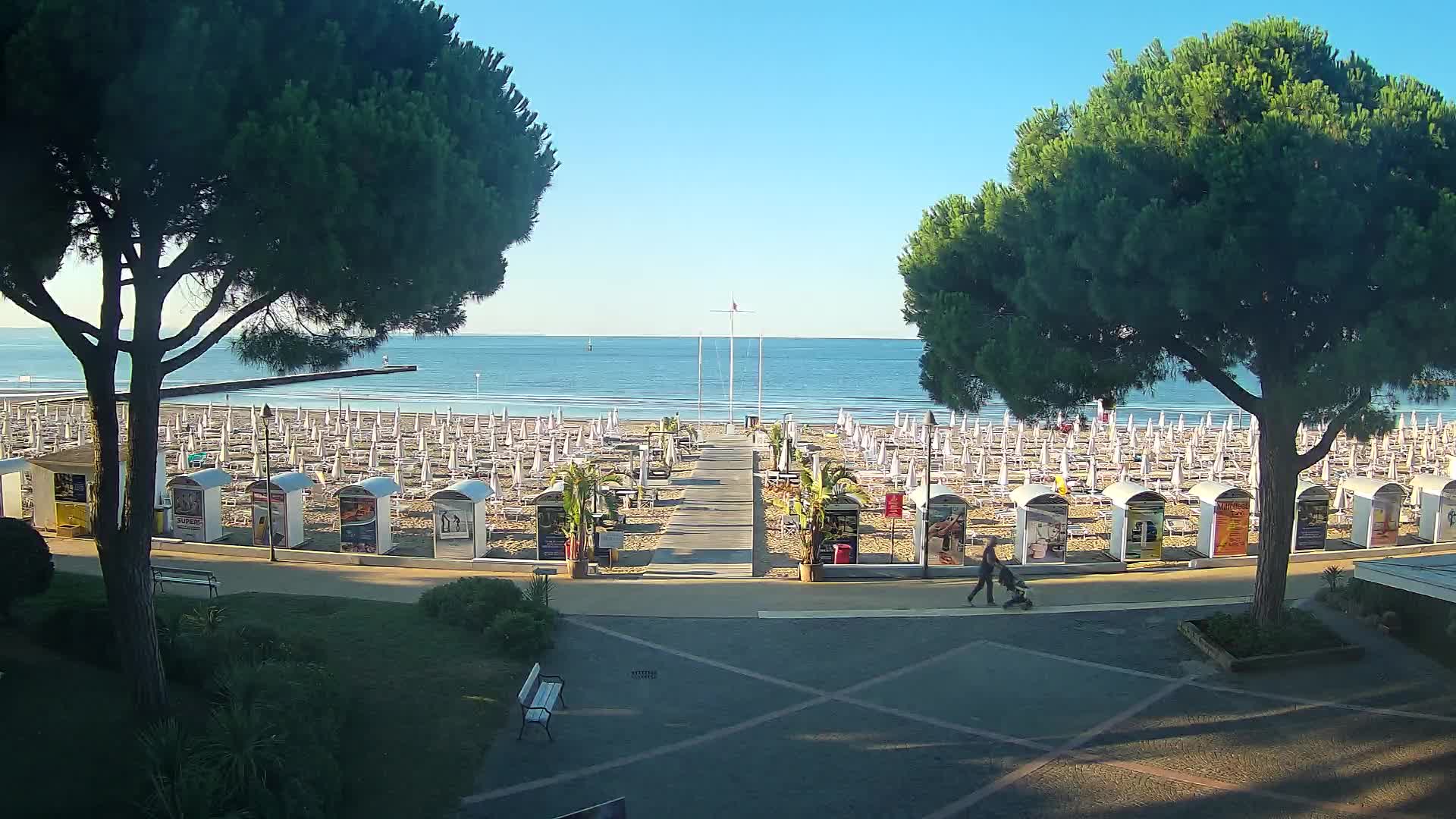 Grado Beach Webcam Entrance | Real-Time View of the Seaside