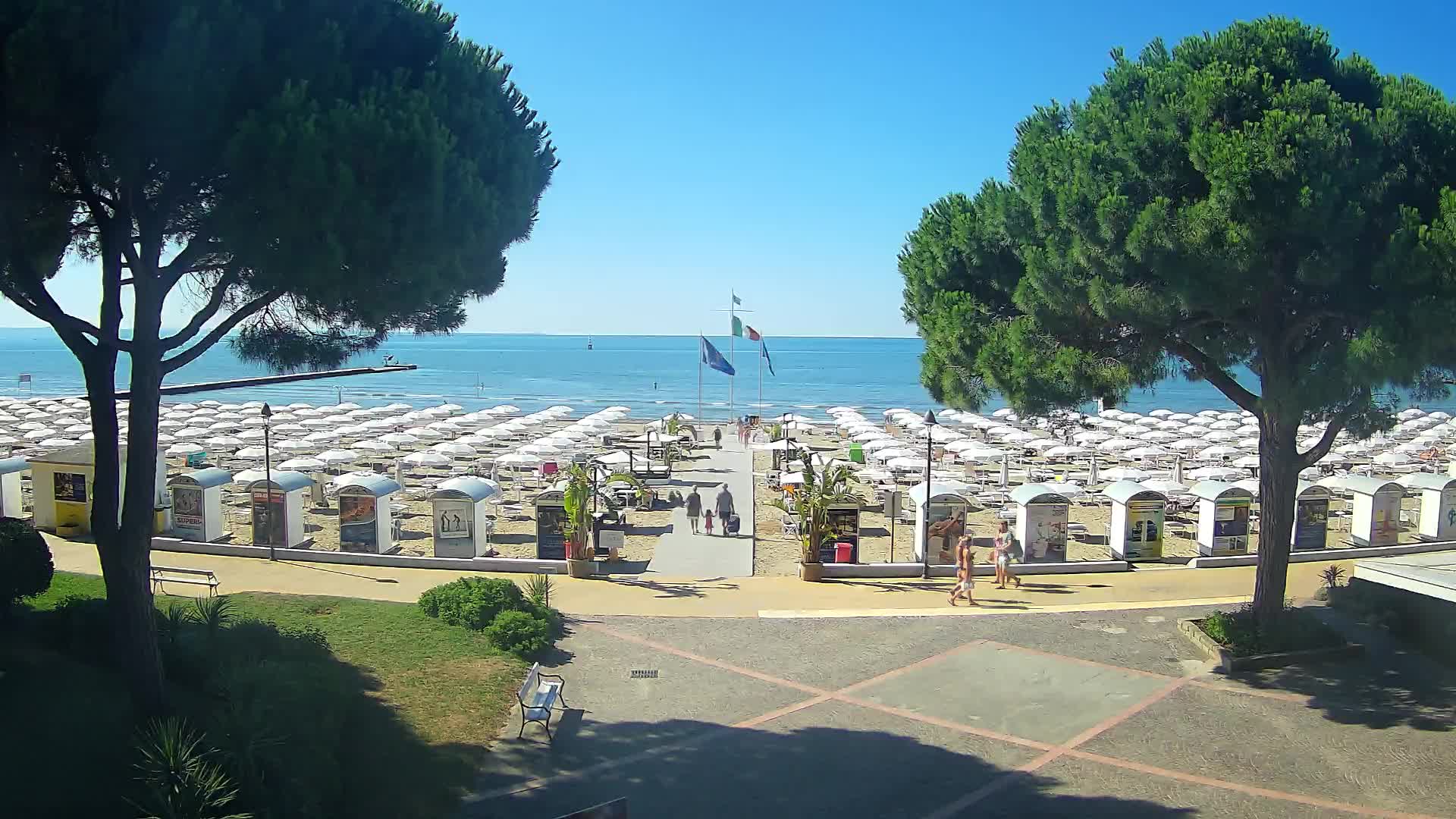 Grado Beach Webcam Entrance | Real-Time View of the Seaside