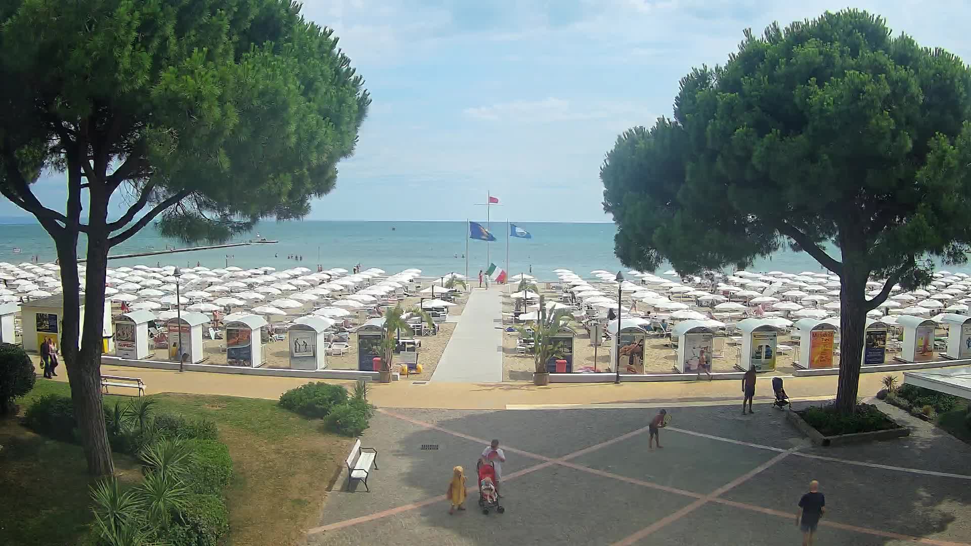 Grado Beach Webcam Entrance | Real-Time View of the Seaside