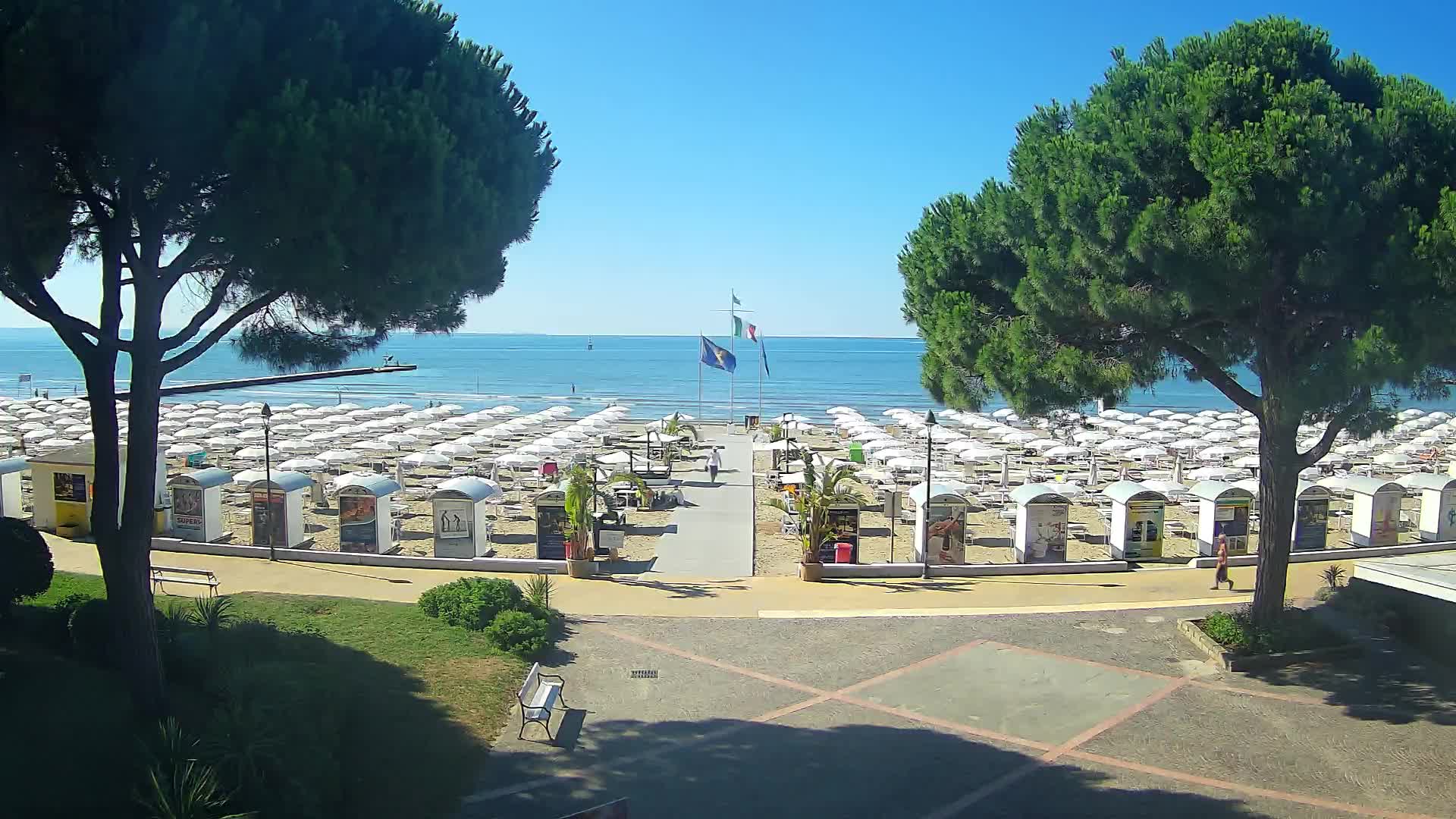 Grado Beach Webcam Entrance | Real-Time View of the Seaside