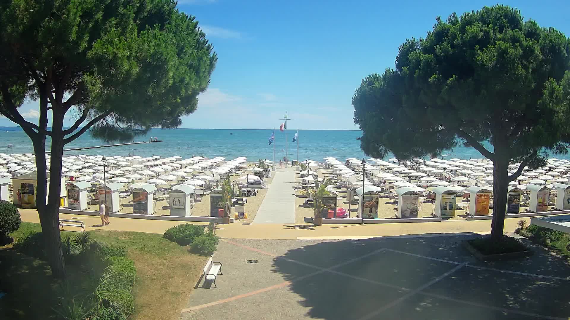 Grado Ulaz na Plažu | Pogled Uživo na Obalu