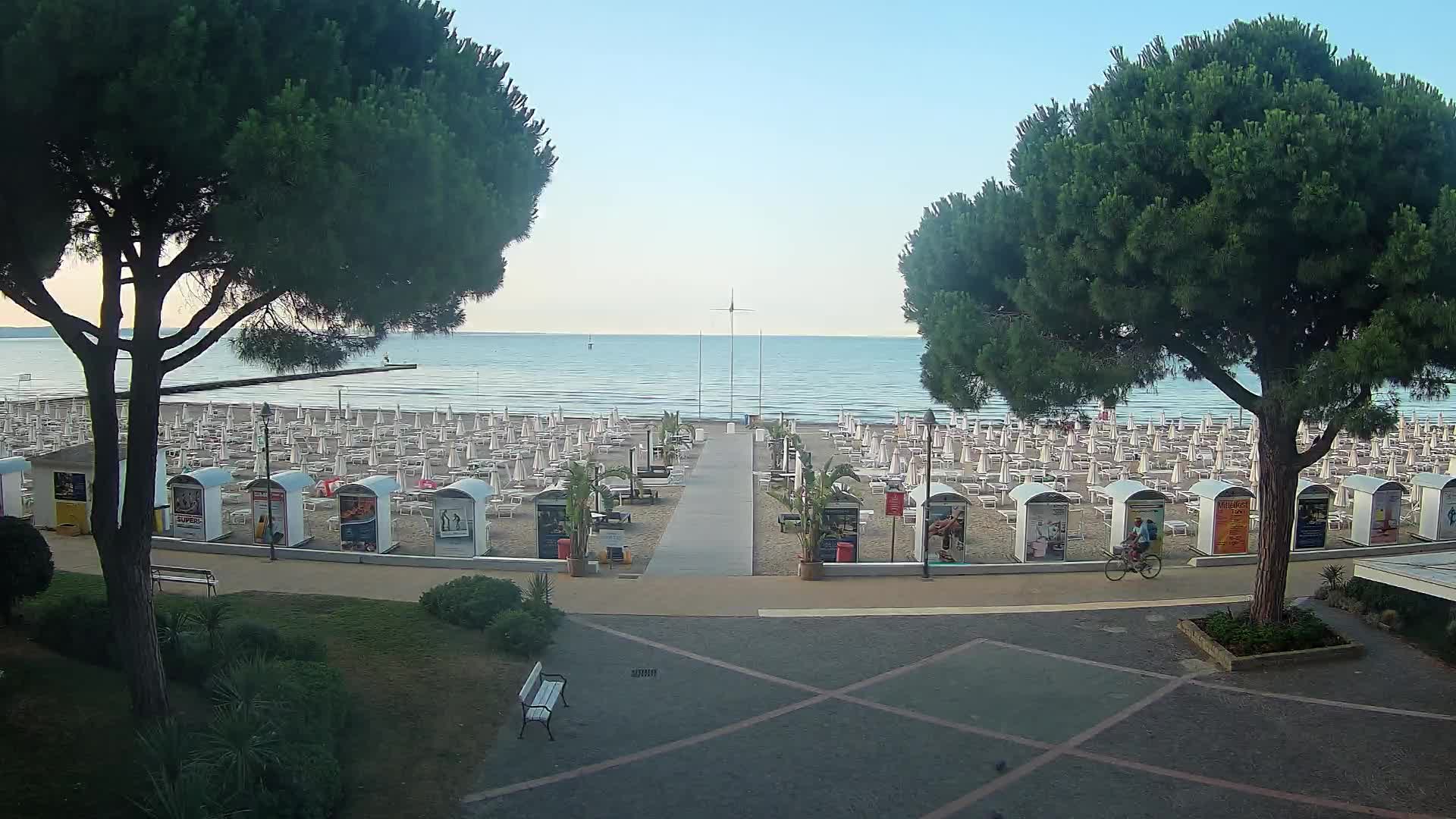 Grado Beach Webcam Entrance | Real-Time View of the Seaside