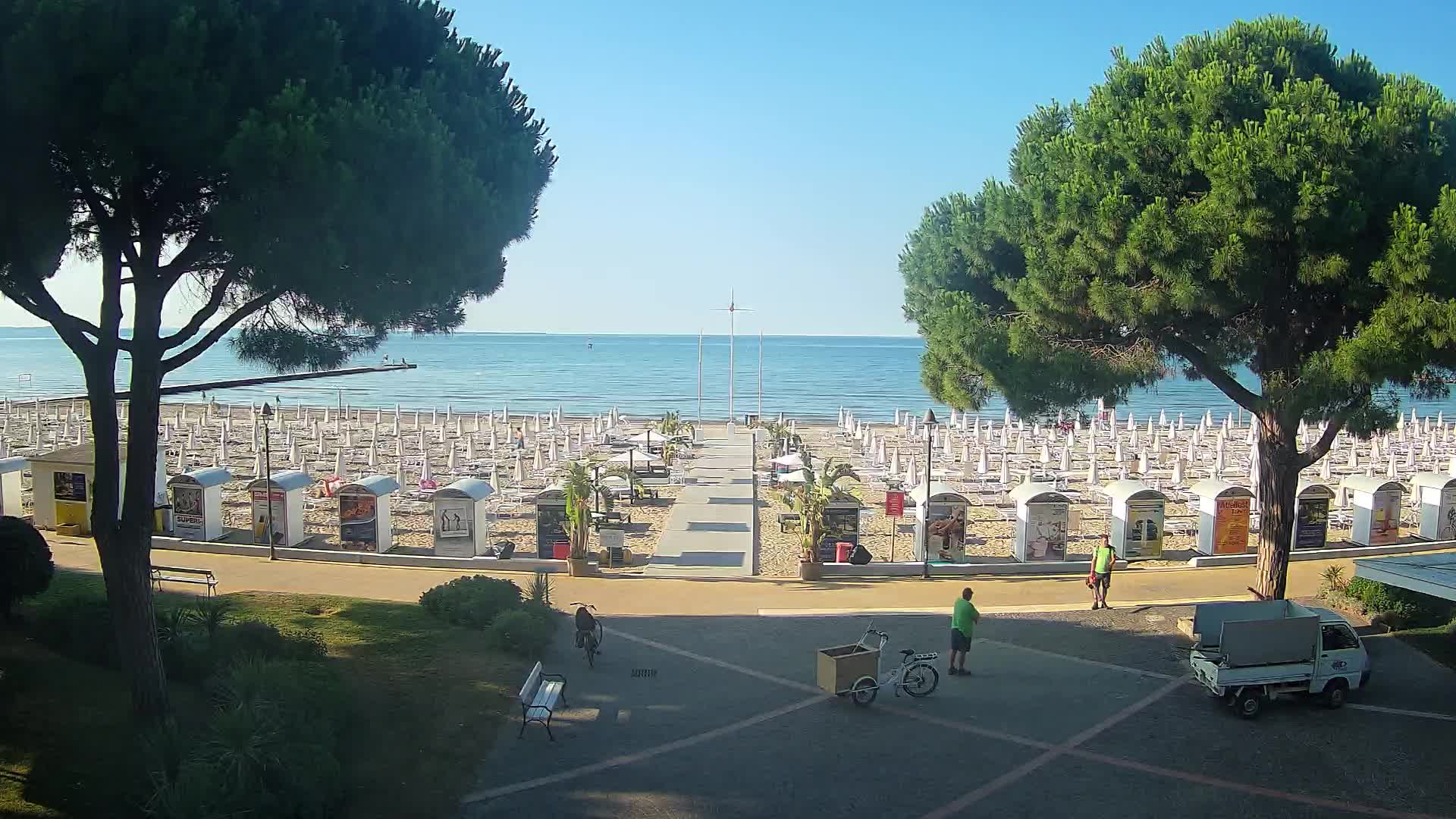 Grado Beach Webcam Entrance | Real-Time View of the Seaside