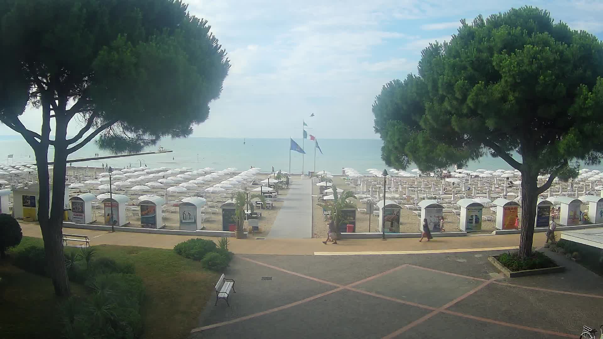 Grado Beach Webcam Entrance | Real-Time View of the Seaside