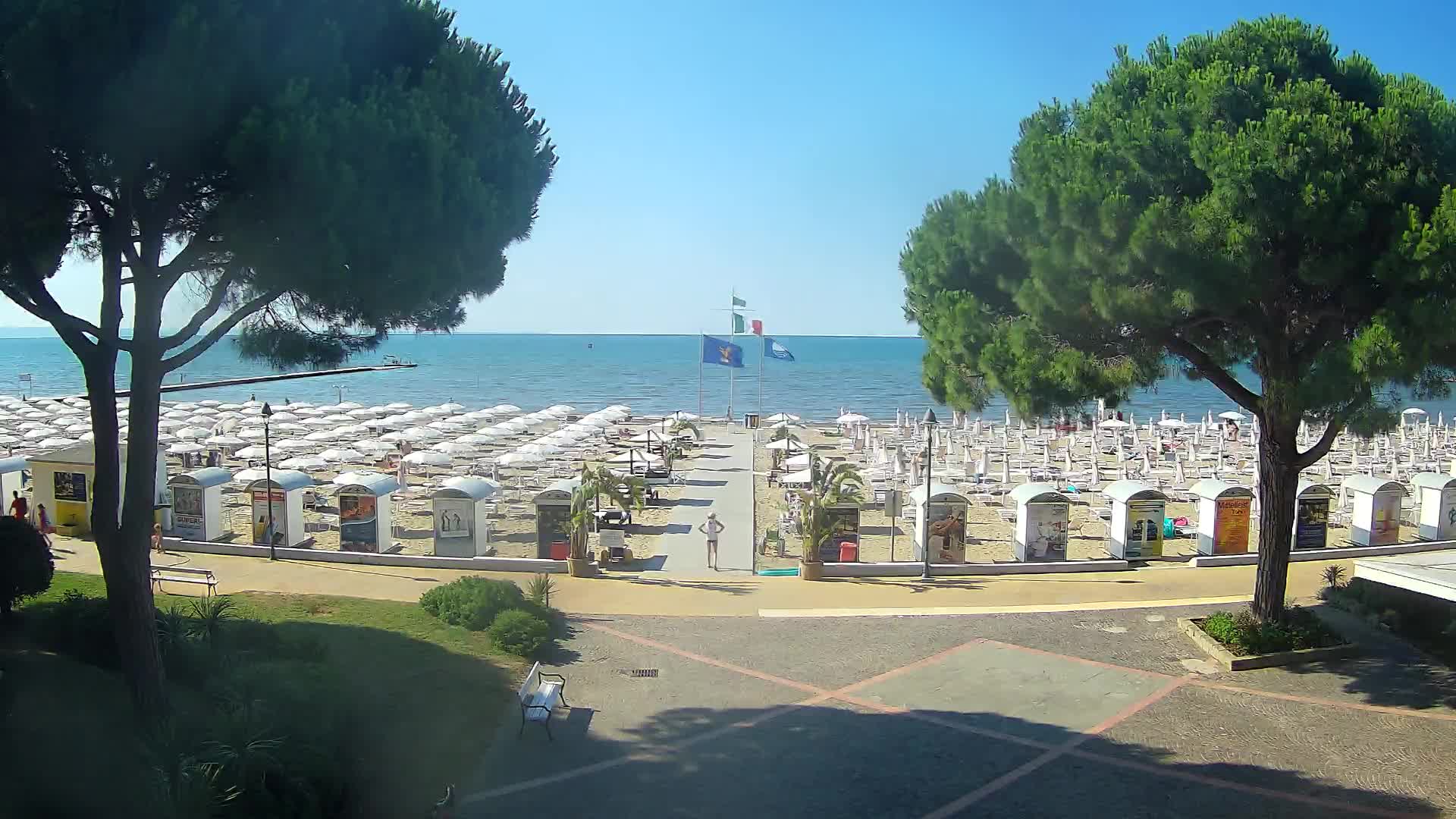 Grado Ulaz na Plažu | Pogled Uživo na Obalu