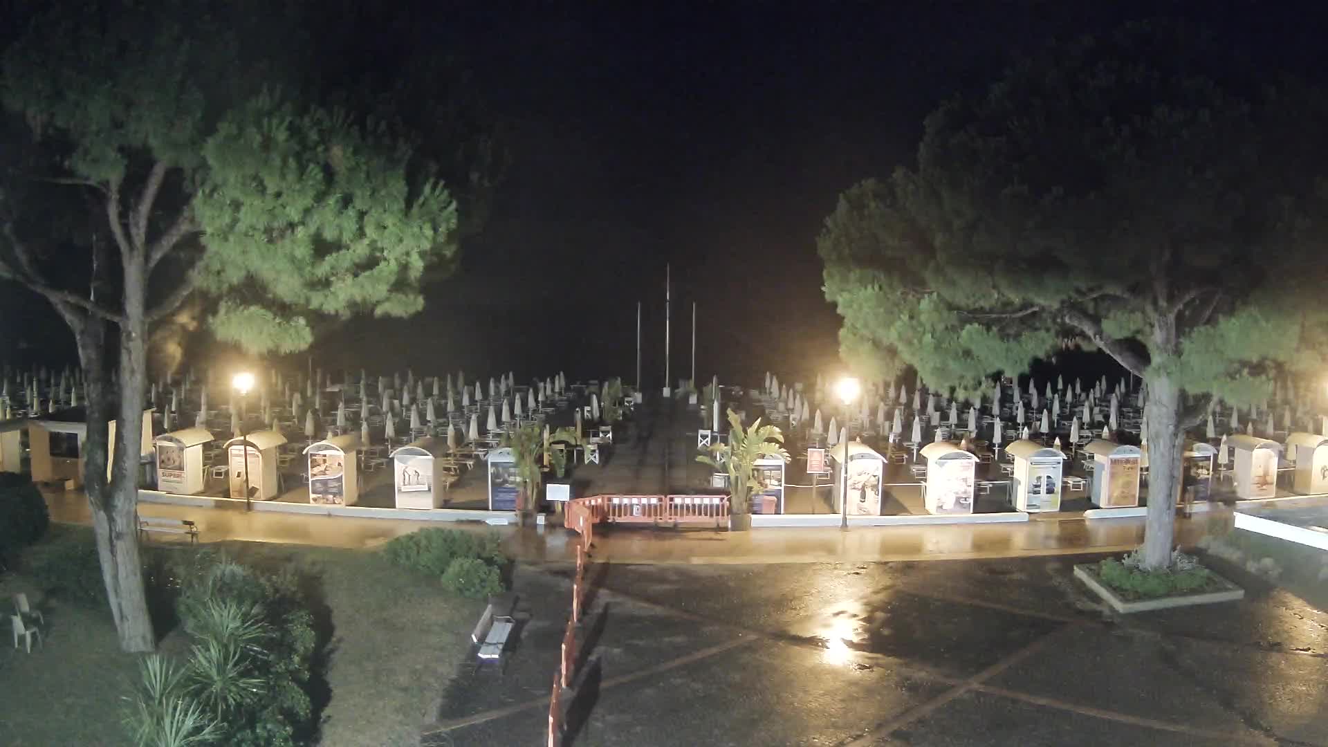 Grado Beach Webcam Entrance | Real-Time View of the Seaside
