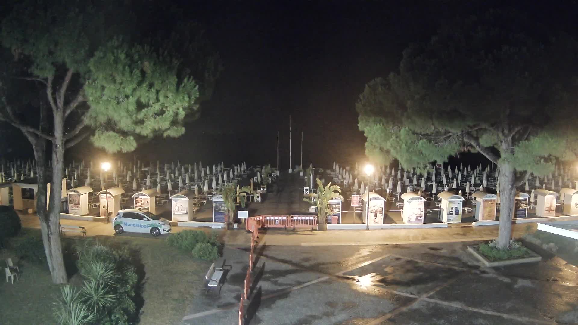 Grado Beach Webcam Entrance | Real-Time View of the Seaside