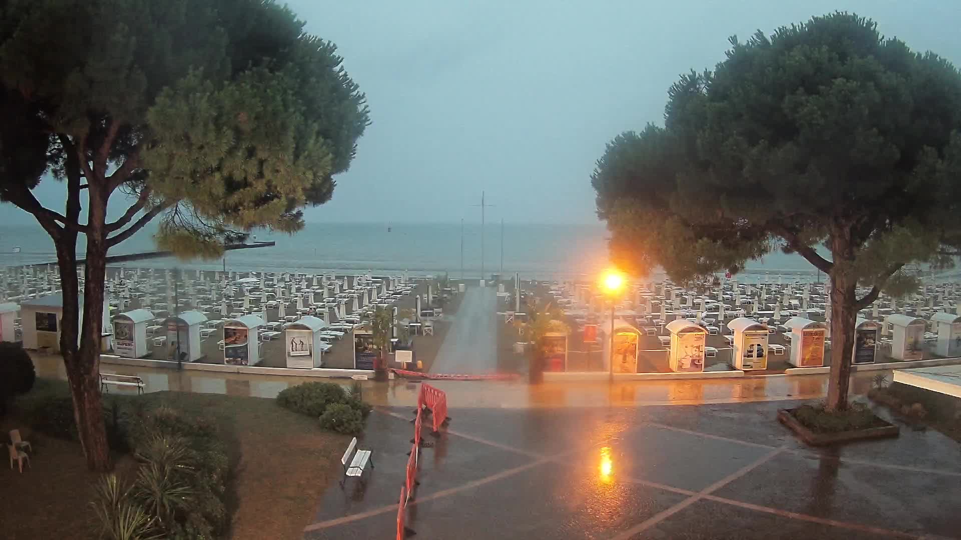 Grado Beach Webcam Entrance | Real-Time View of the Seaside