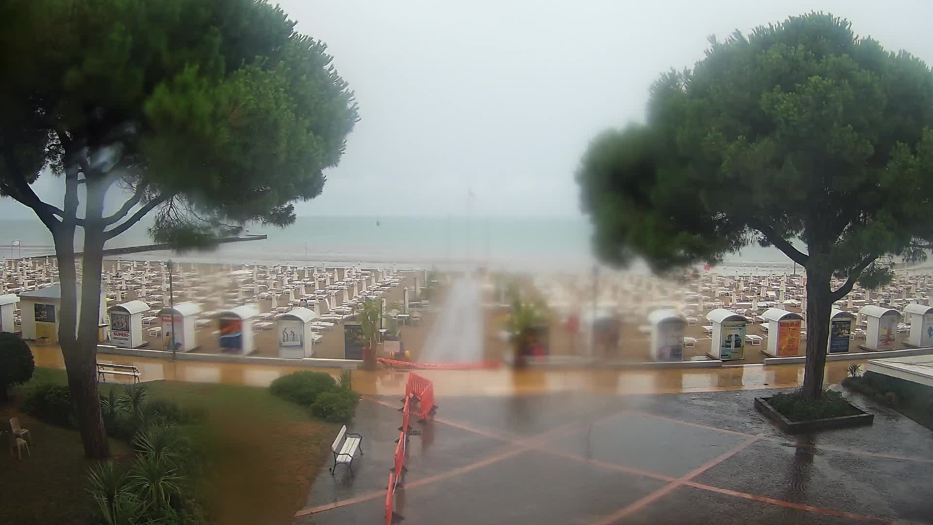 Grado Beach Webcam Entrance | Real-Time View of the Seaside