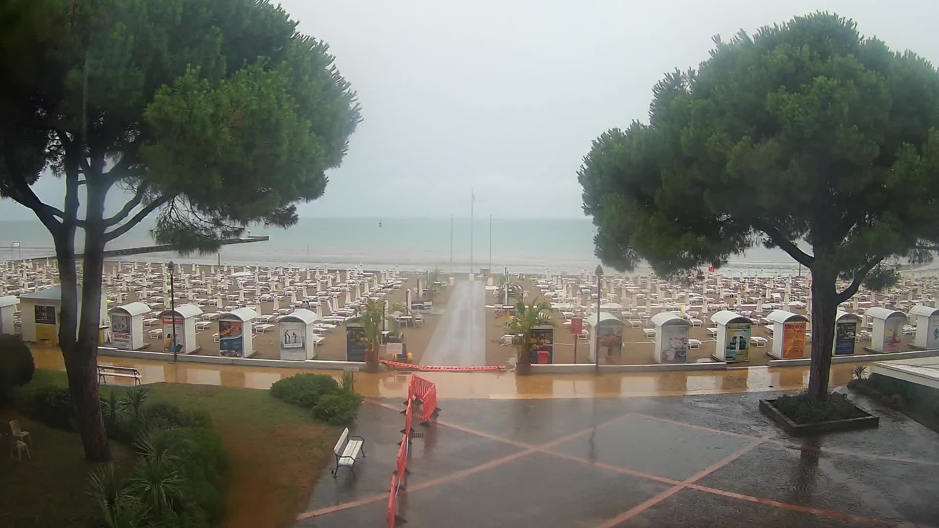 Grado Beach Webcam Entrance | Real-Time View of the Seaside