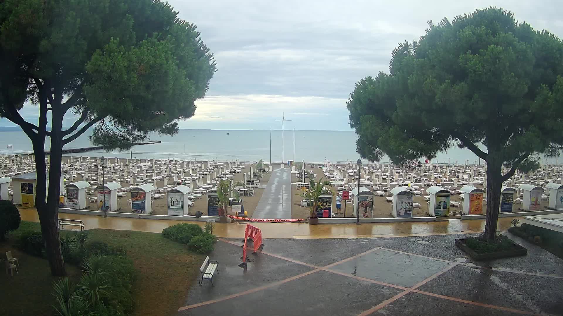Grado Beach Webcam Entrance | Real-Time View of the Seaside