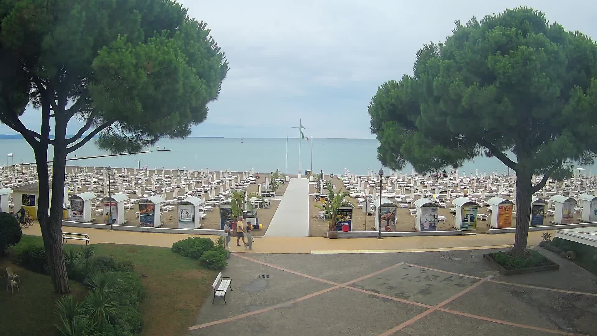 Grado Beach Webcam Entrance | Real-Time View of the Seaside