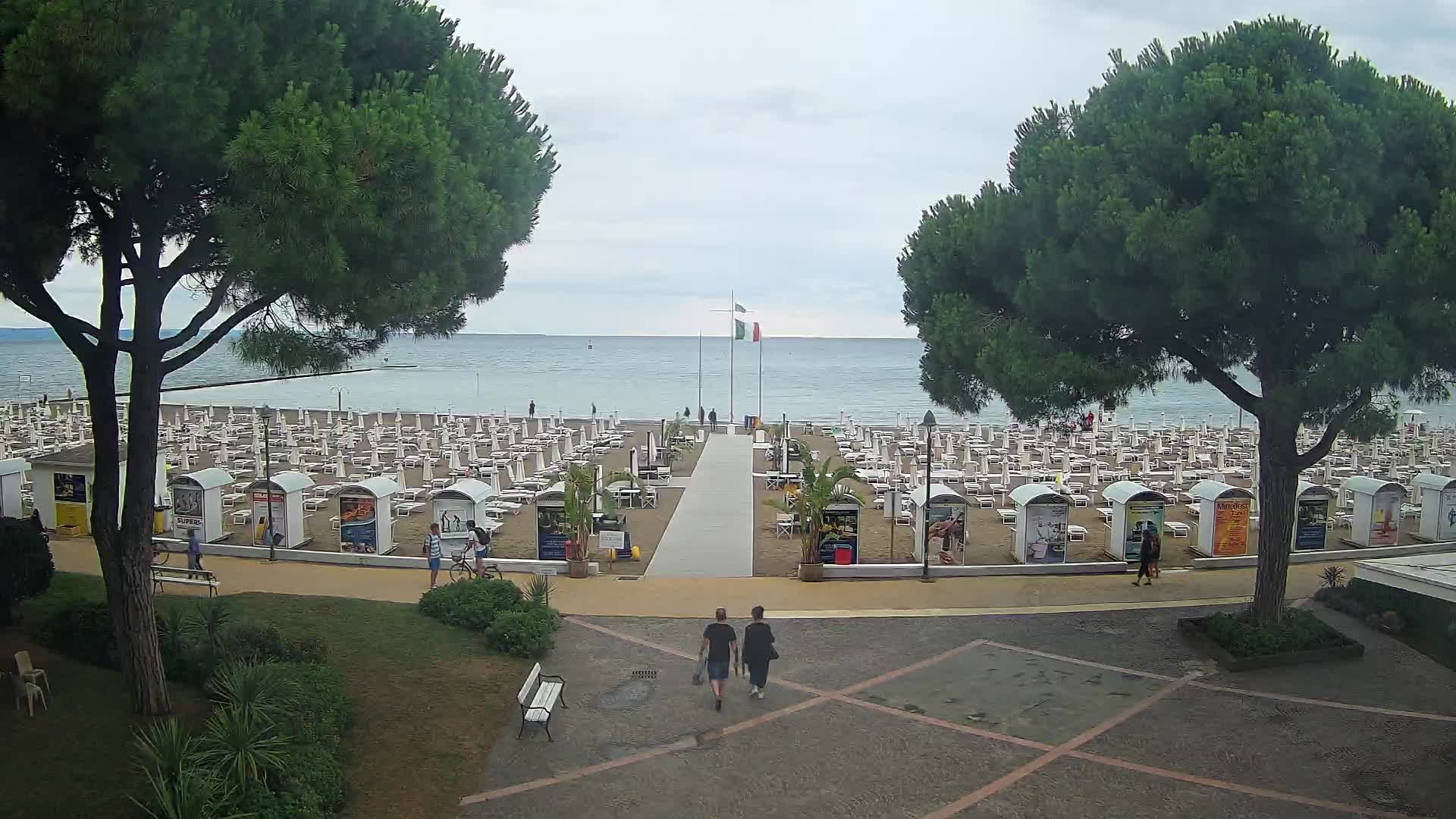 Grado Beach Webcam Entrance | Real-Time View of the Seaside