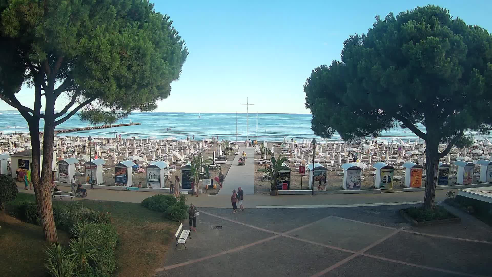 Grado Ulaz na Plažu | Pogled Uživo na Obalu