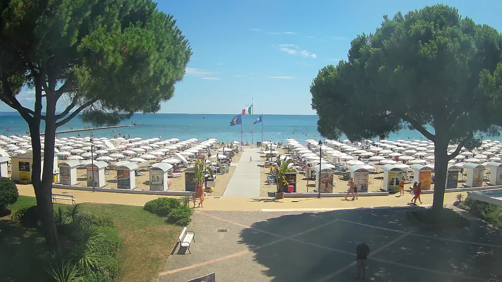 Grado Beach Webcam Entrance | Real-Time View of the Seaside
