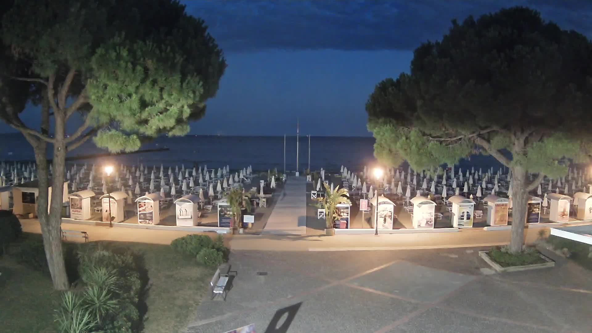 Grado Beach Webcam Entrance | Real-Time View of the Seaside