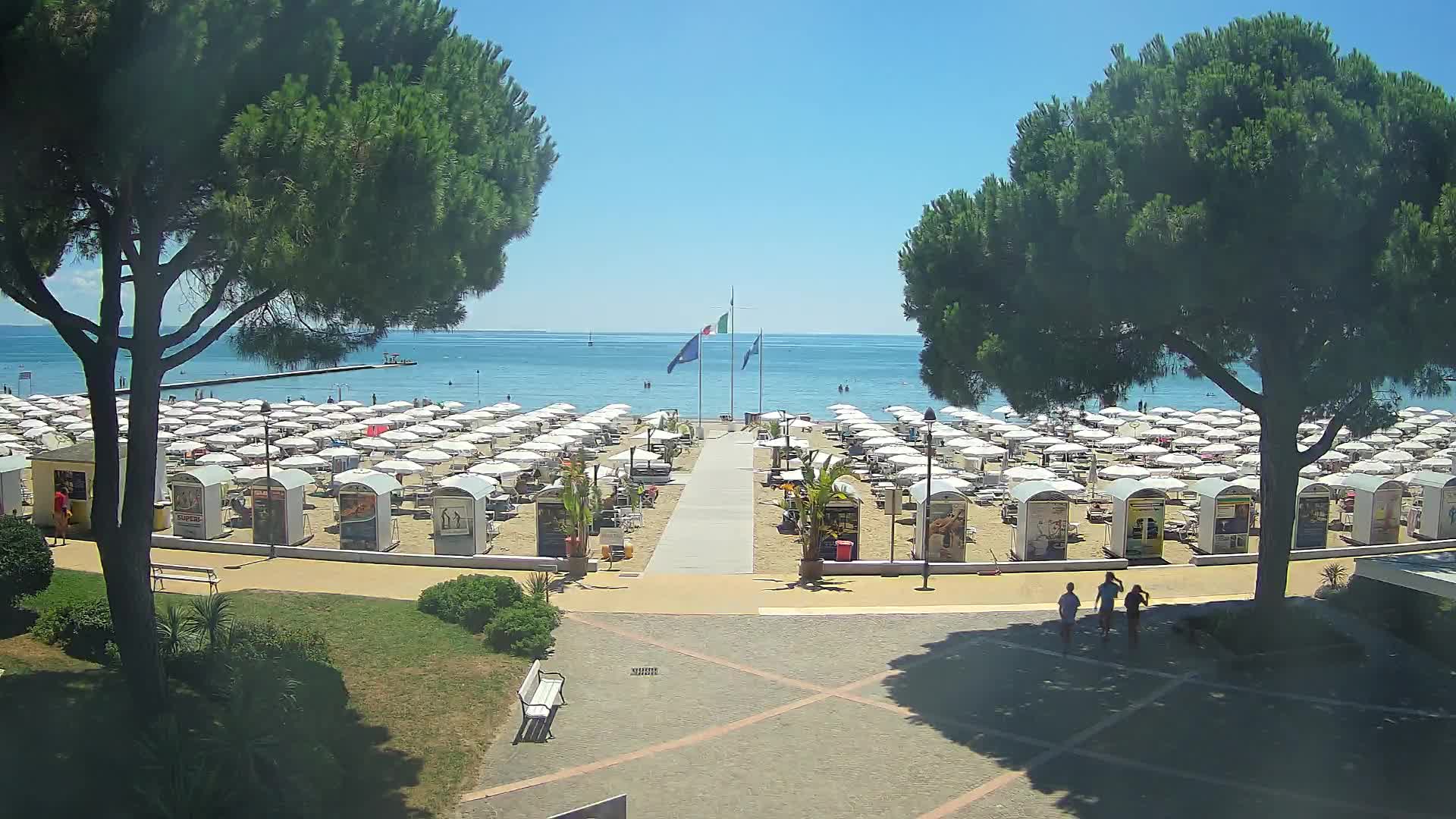 Grado Beach Webcam Entrance | Real-Time View of the Seaside